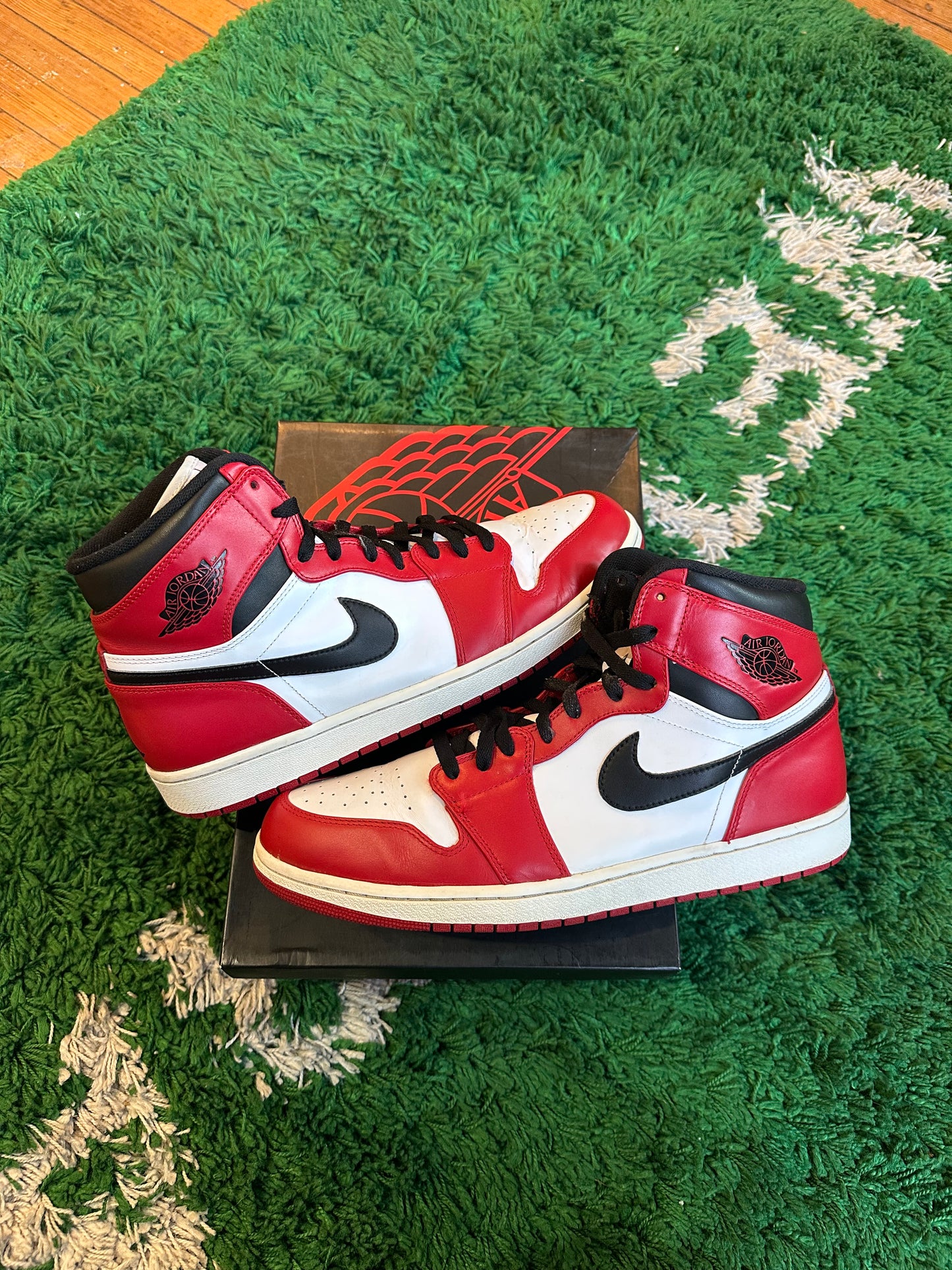 Jordan 1 High “Chicago” (2013)