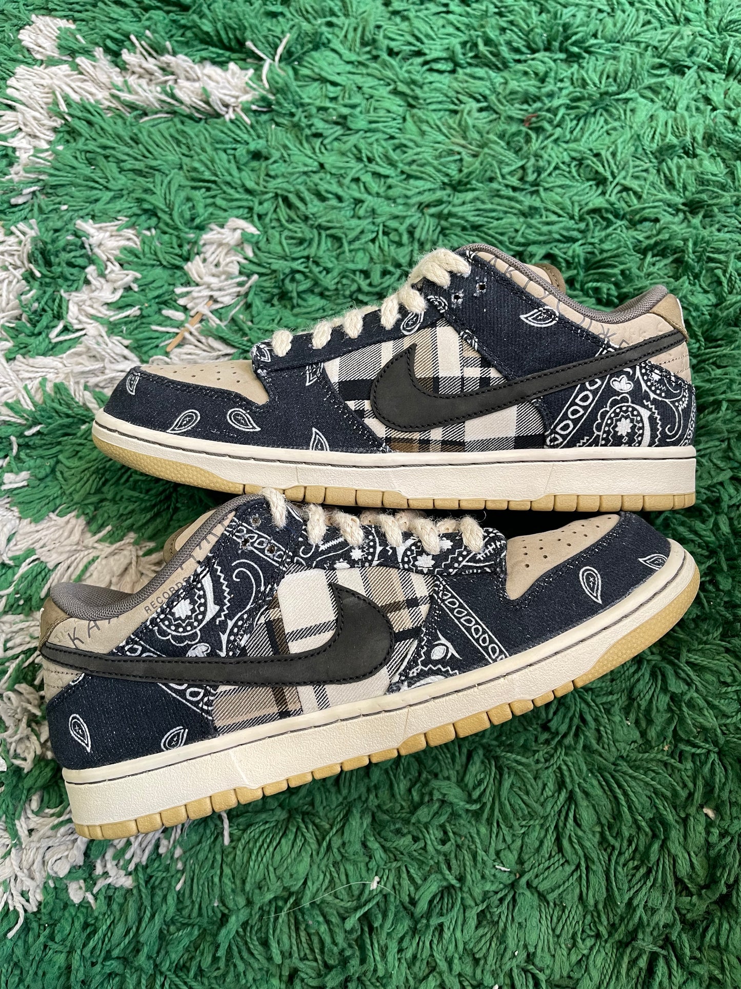 Nike Dunk Low SB “Travis Scott”