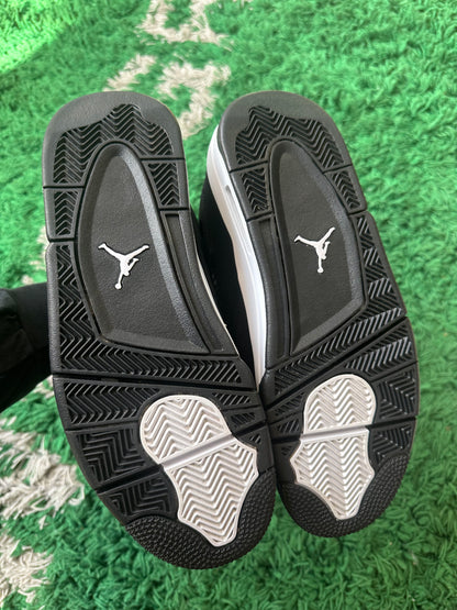 Jordan 4 “White Thunder”