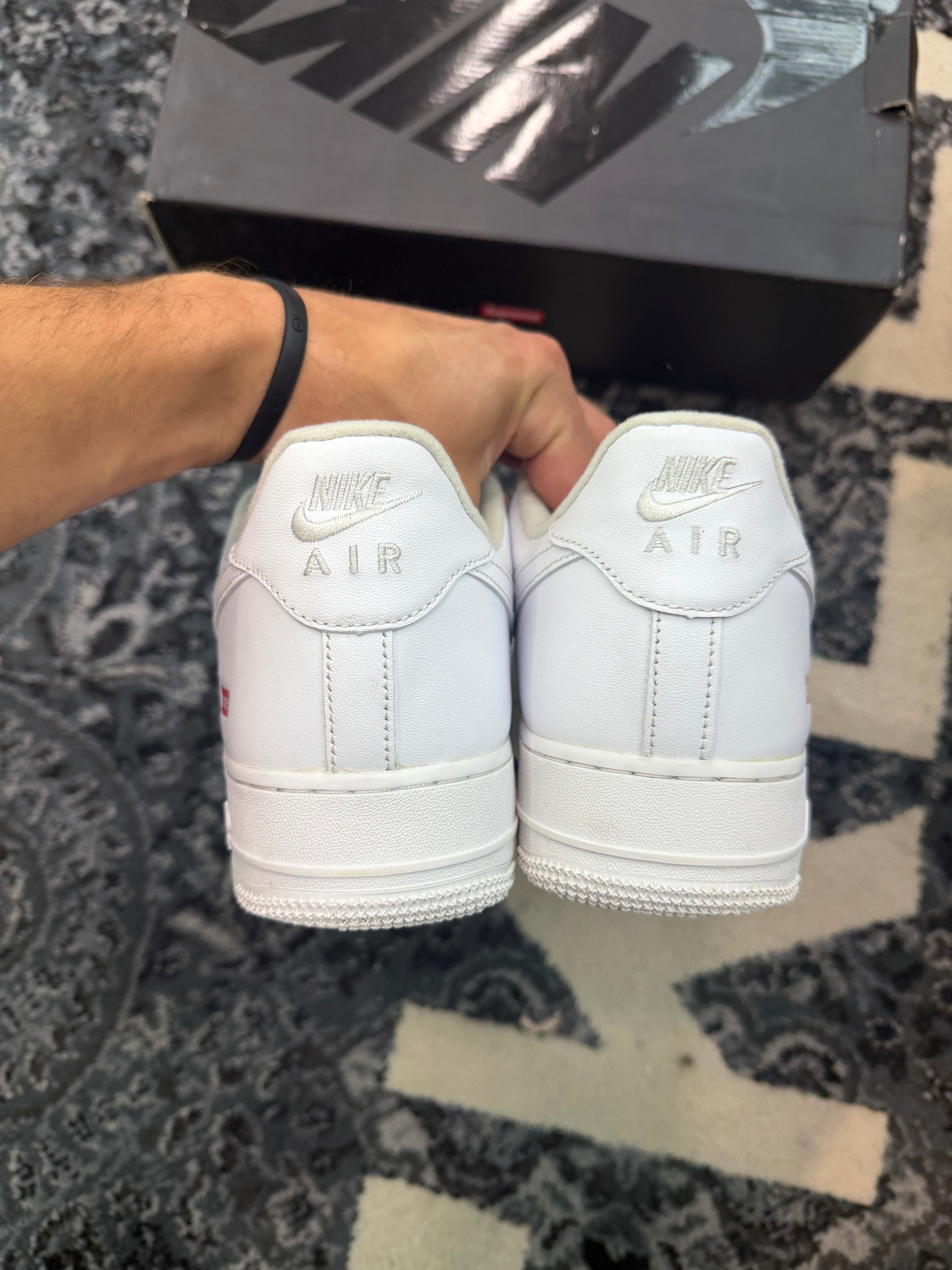 Nike Air Force 1 Low Supreme “White”