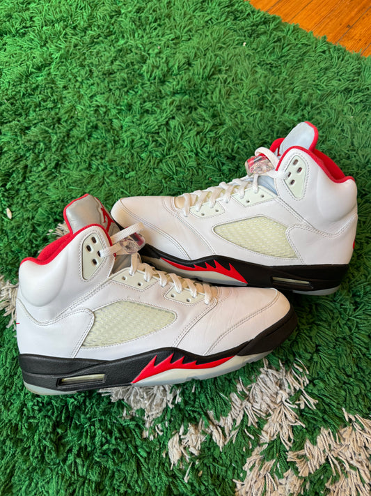 Jordan 5 “Fire Red” (2020)