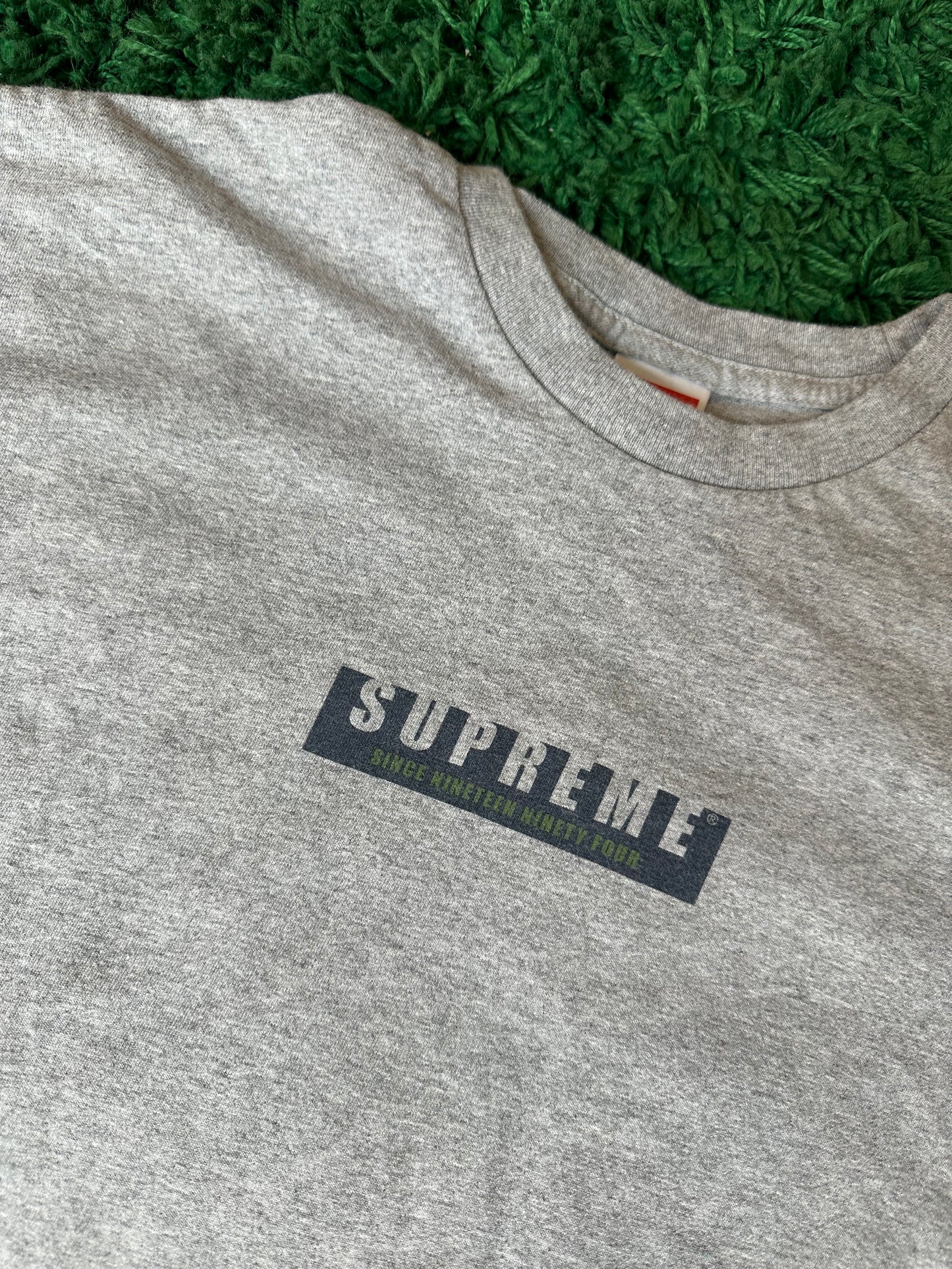 Supreme Center Logo Longsleeve “Grey”