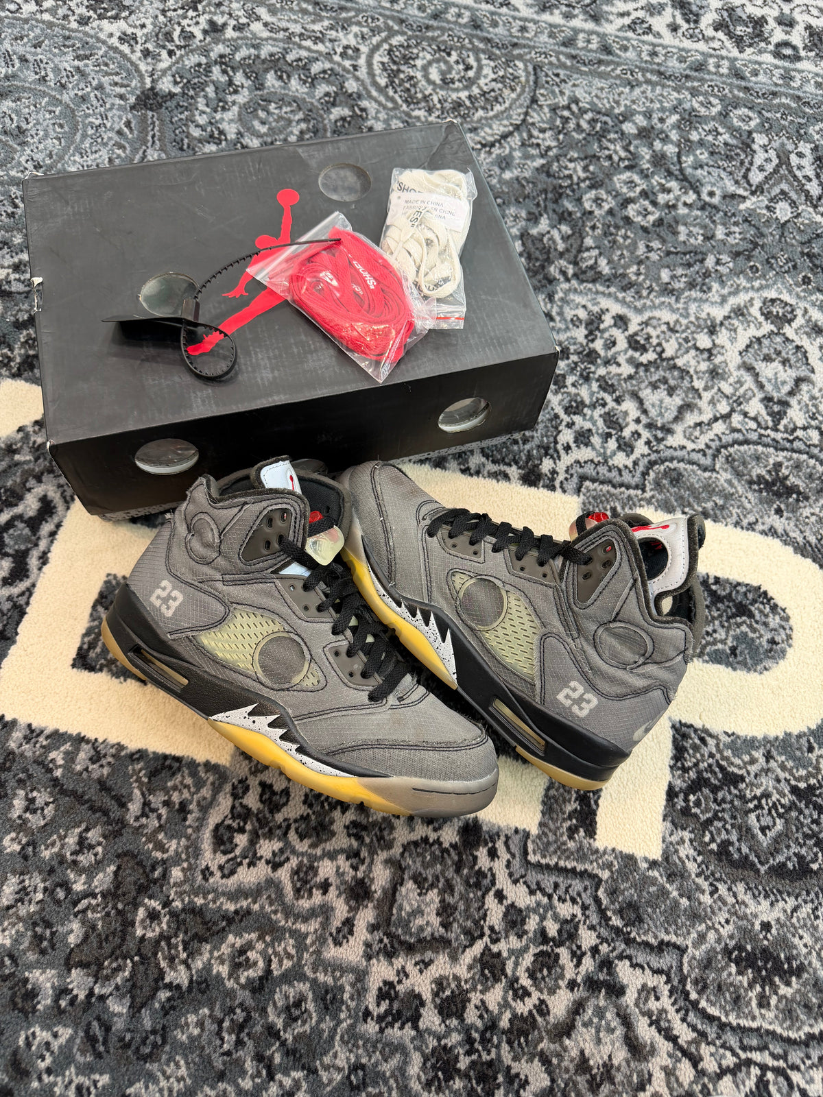 Jordan 5 x Off-White “Muslin” (Size 8) (Lightly Worn) - Image 1