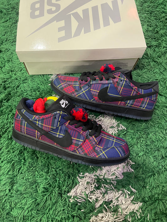 Nike SB Dunk Low “Nardwaur”