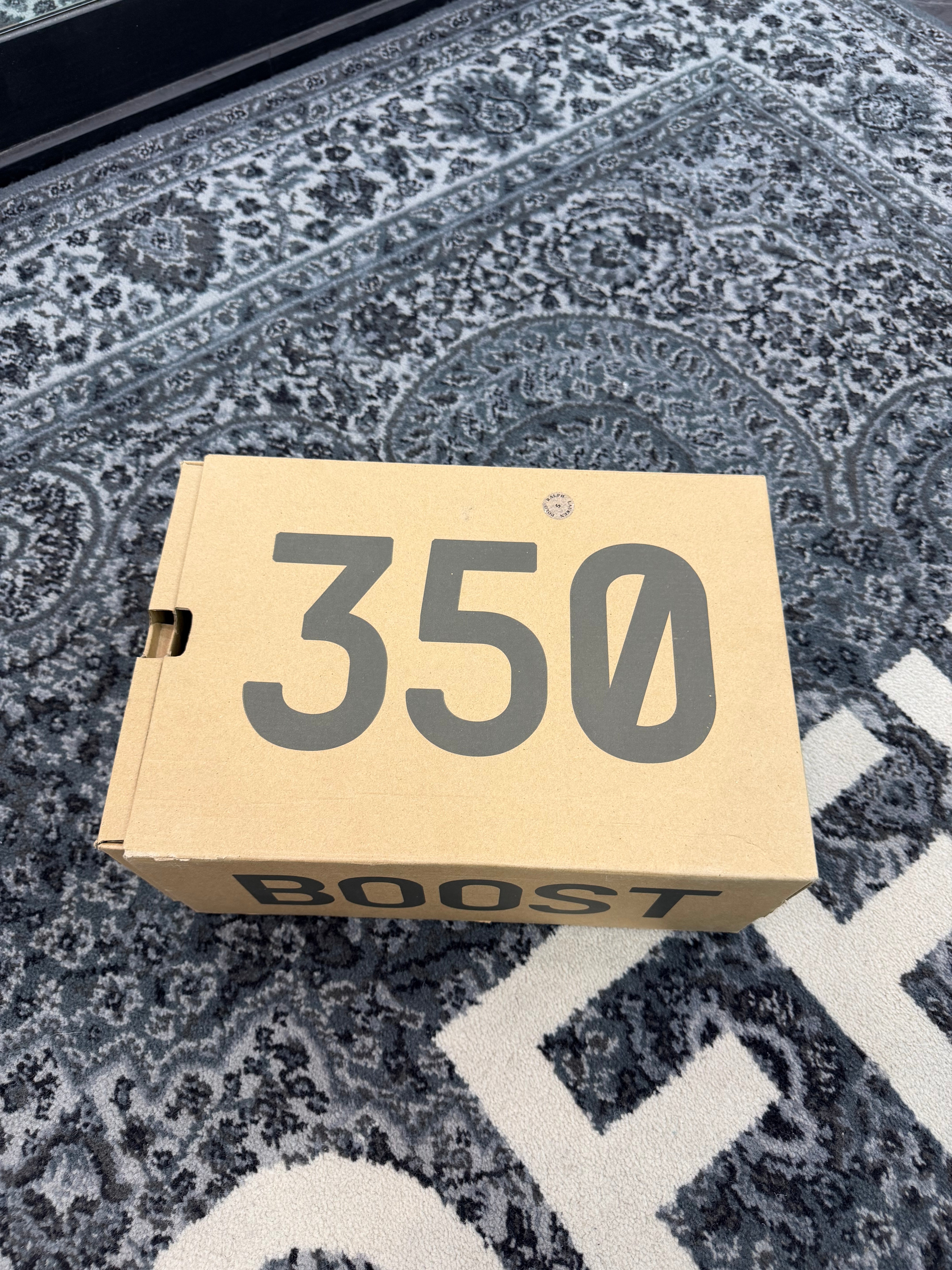 Yeezy 350 “Dazzling Blue”