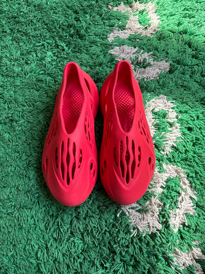 Yeezy Foam Runner “Vermillion”