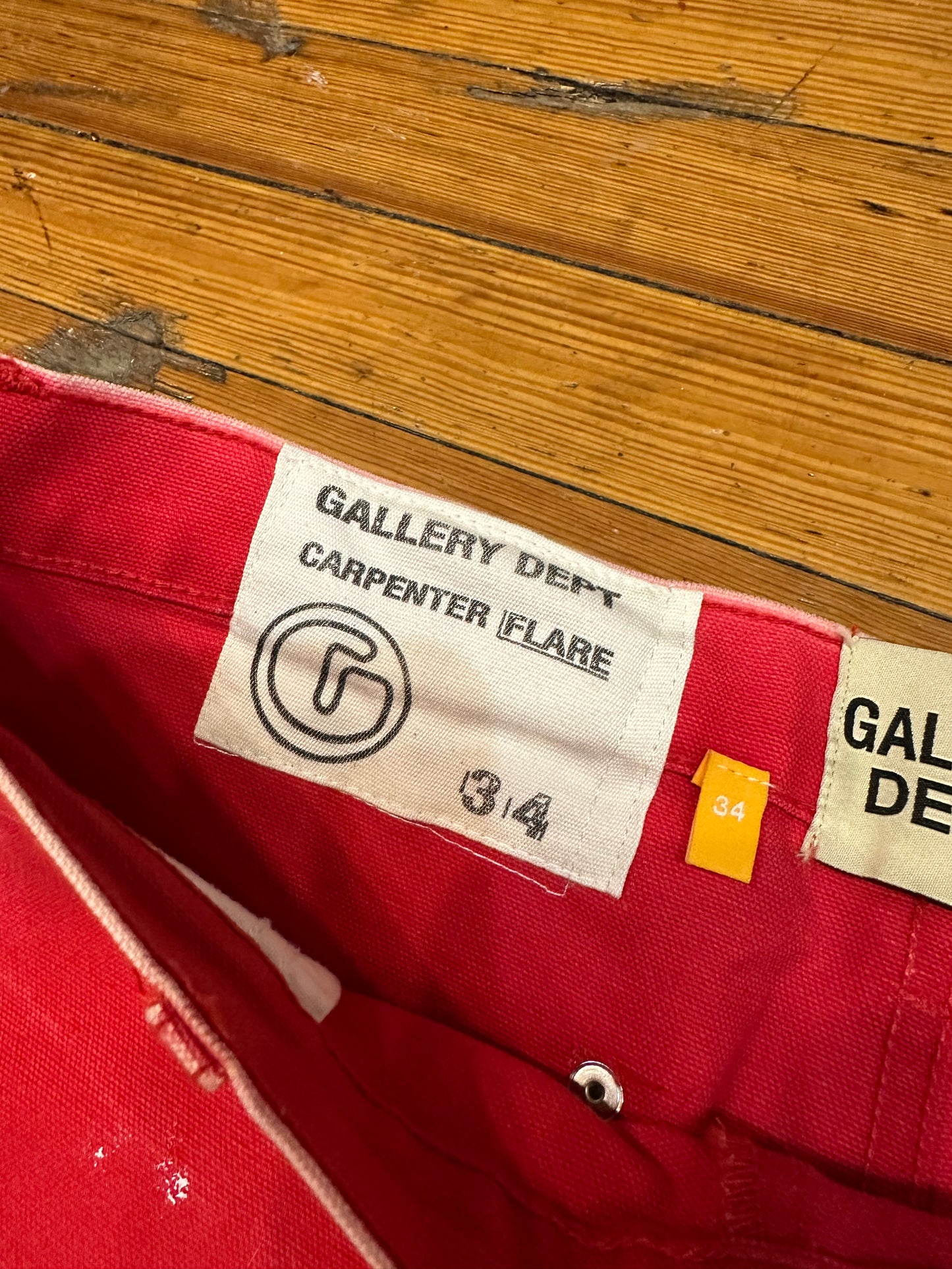 Gallery Dept Carpenter Flairs “Red”