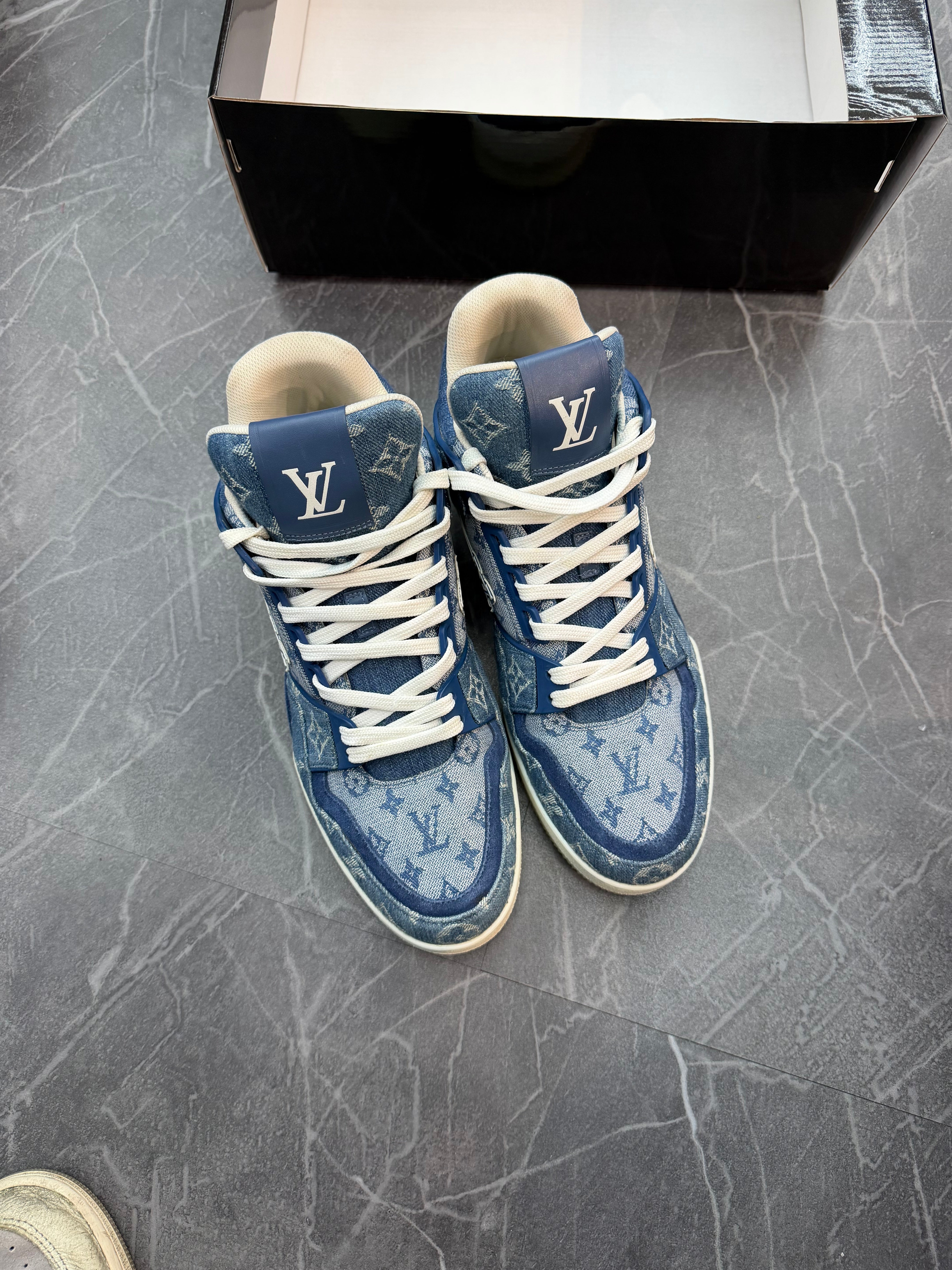 Louis Vuitton Trainer Blue Denim