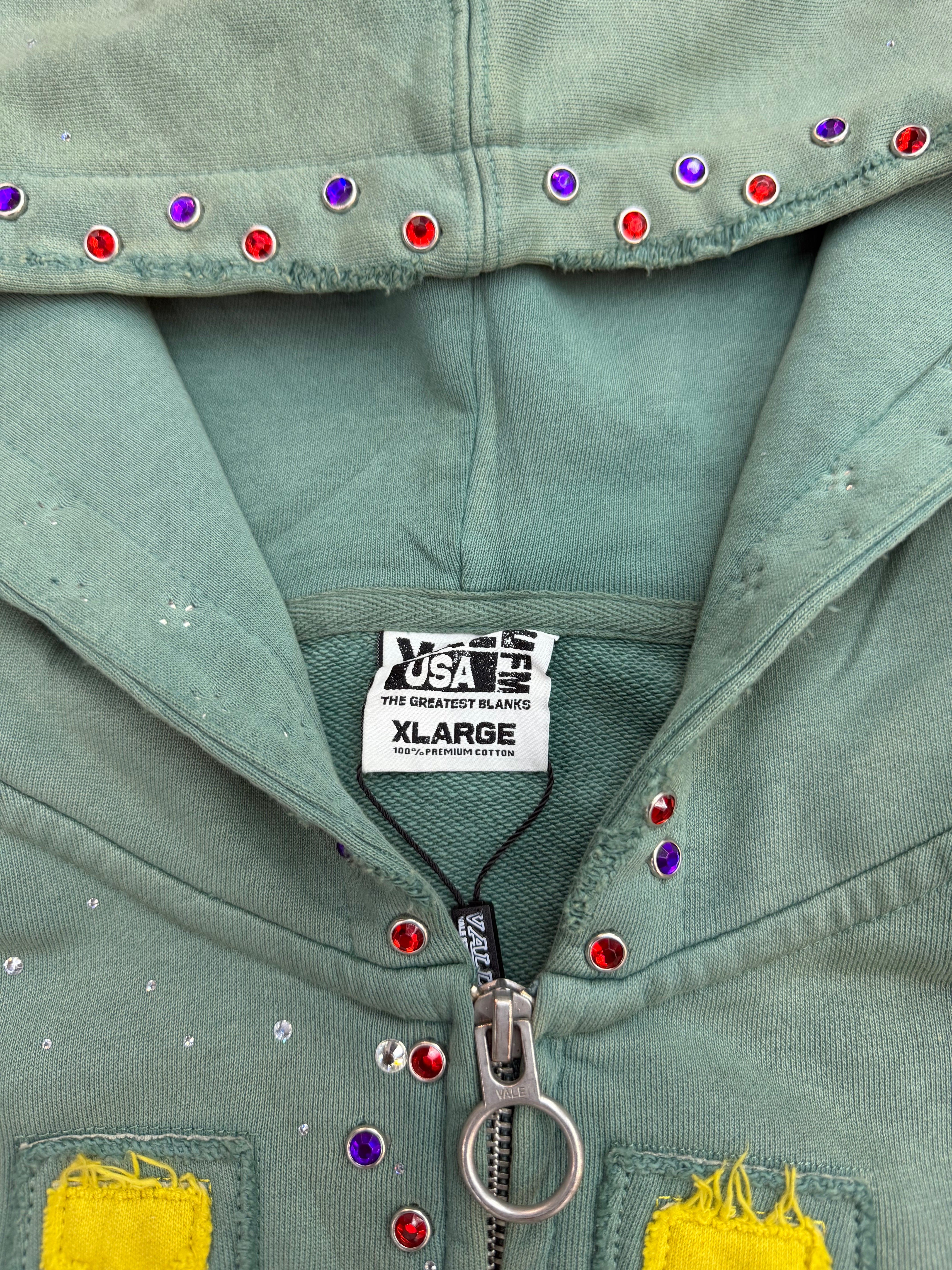 Vale Forever Zip-Up “Bank”
