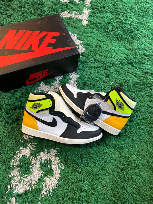 Jordan 1 High “Volt University Gold”