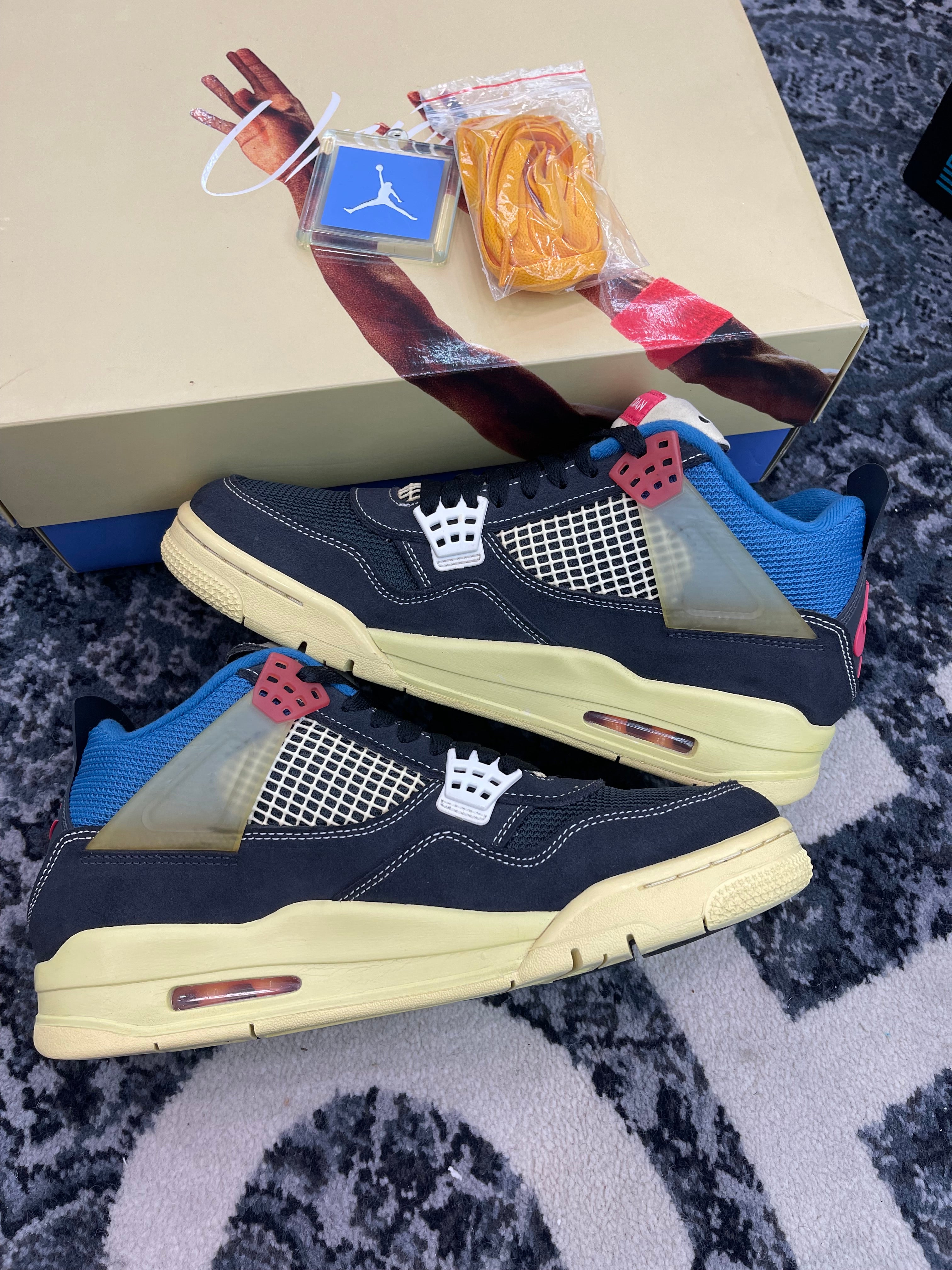 Jordan 4 x Union LA “Off Noir”