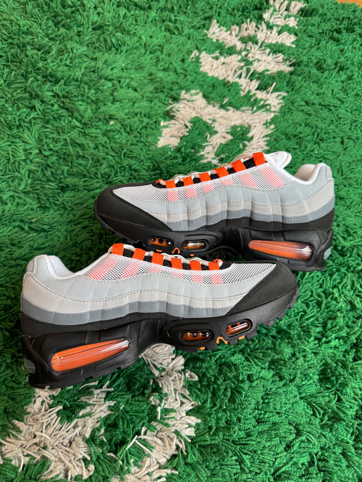 Nike Air Max 95 OG Big Bubble “Mandarin Orange”