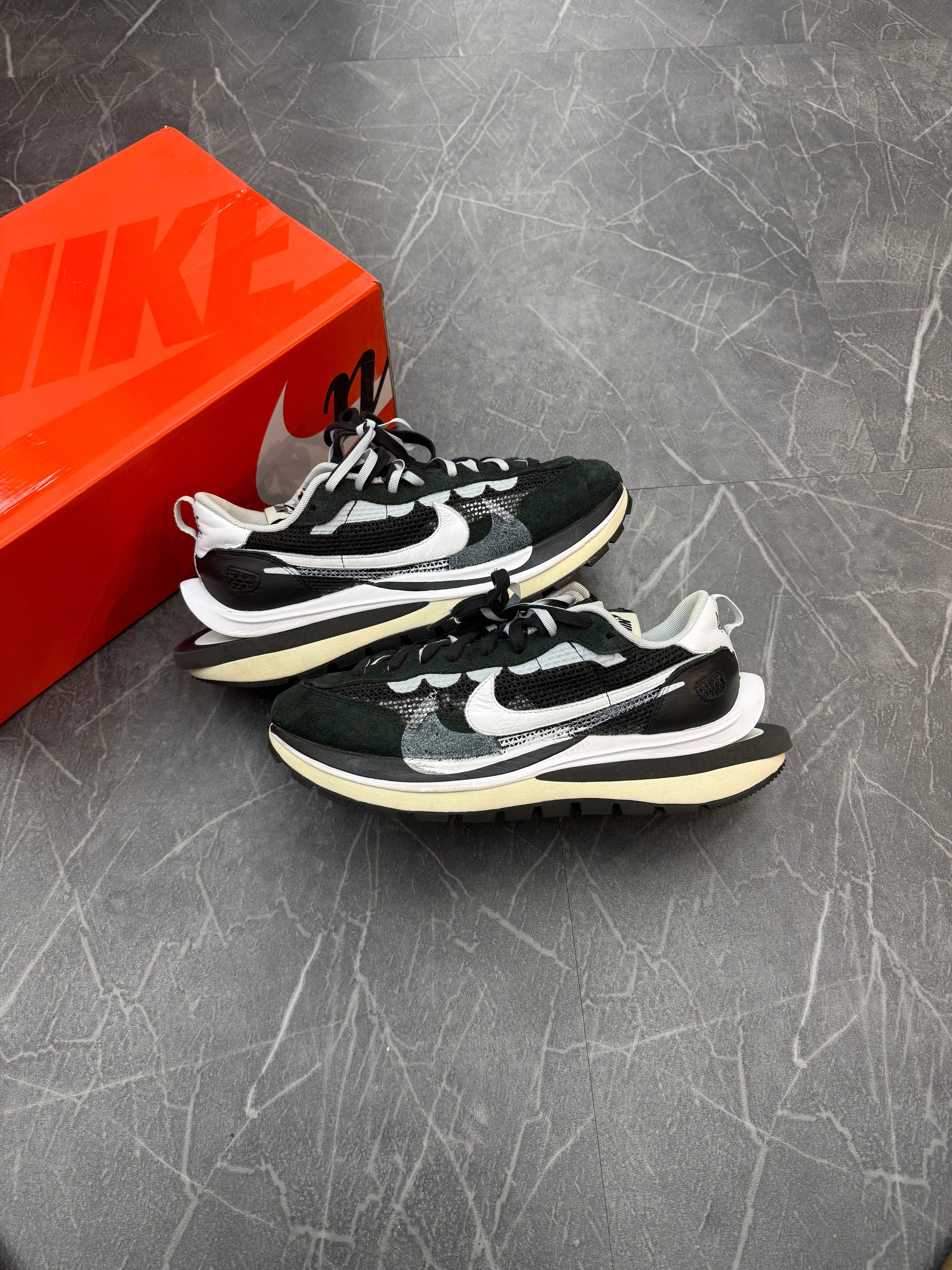 Nike Sacai Vaporwaffle “Black White”