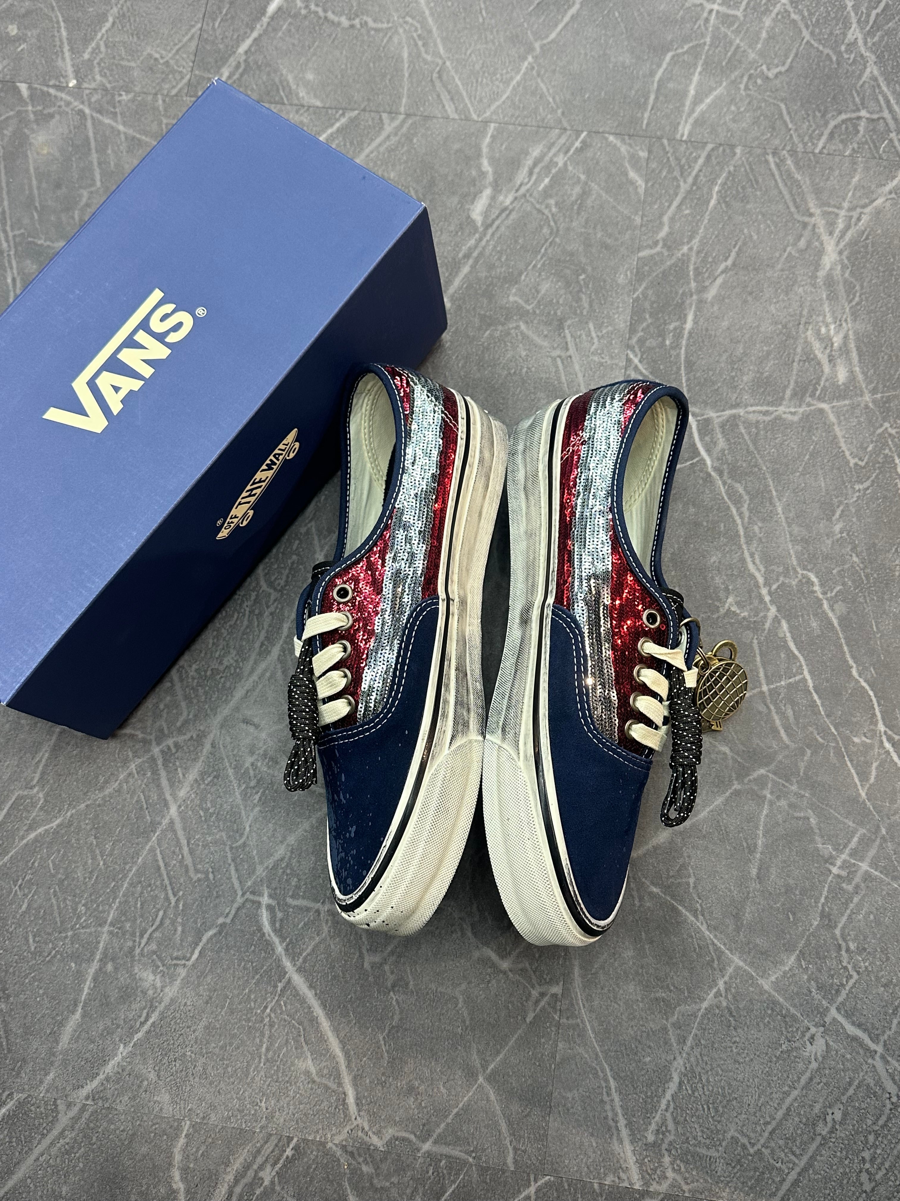 Vans Premium Authentic La Habana “Red Navy”