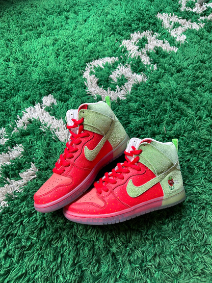 Nike SB Dunk High “Strawberry Cough”