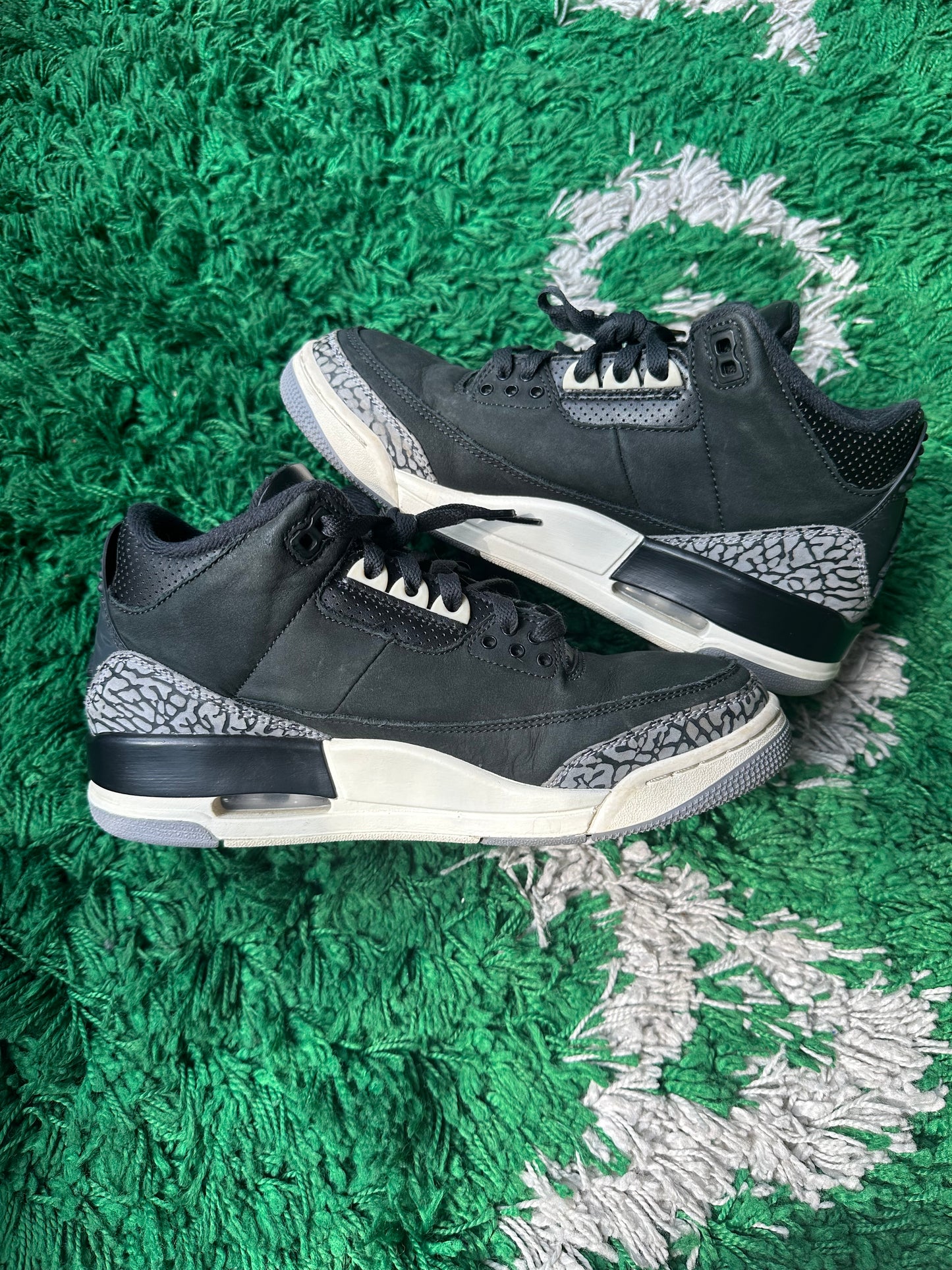 Jordan 3 “Off Noir”