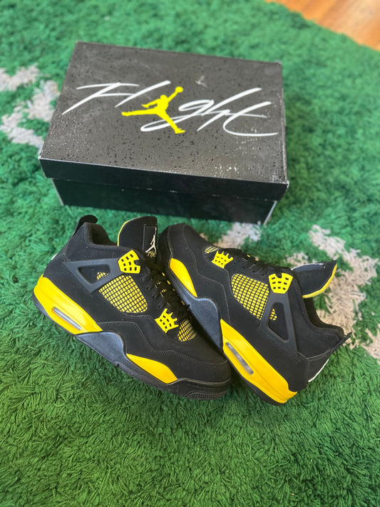 Jordan 4 “Thunder”