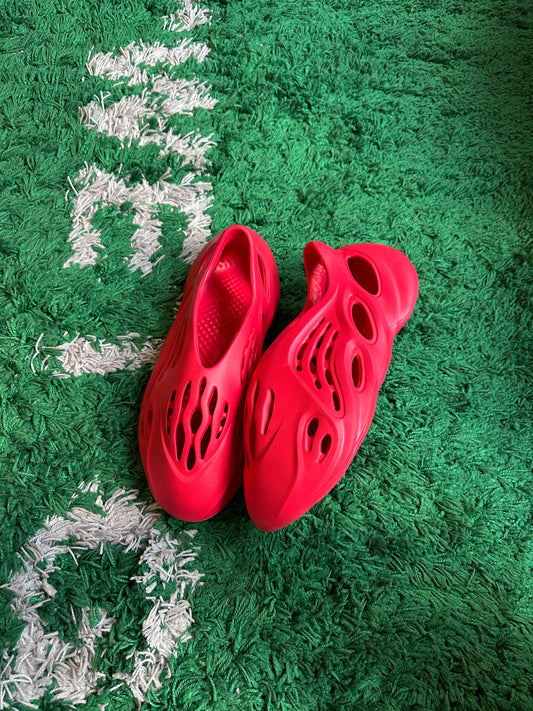 Yeezy Foam Runner “Vermillion”