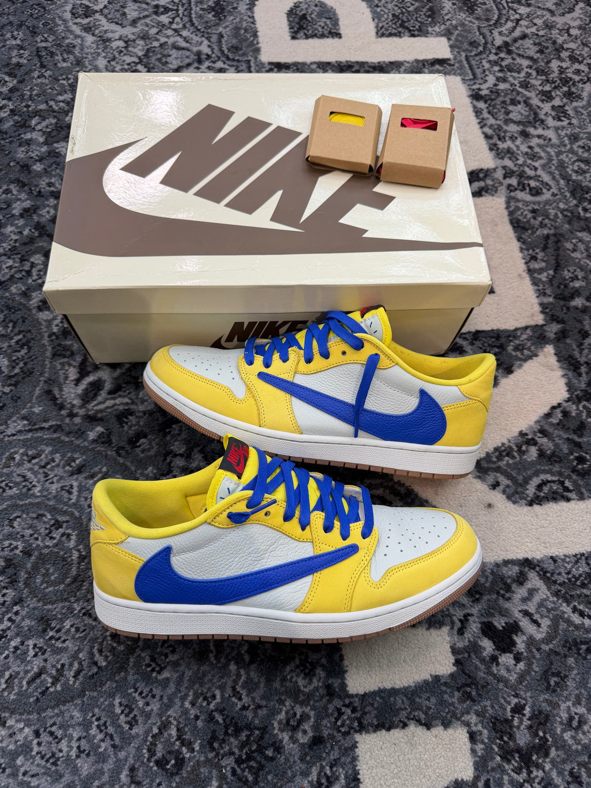 Jordan 1 Low Travis Scott “Canary”