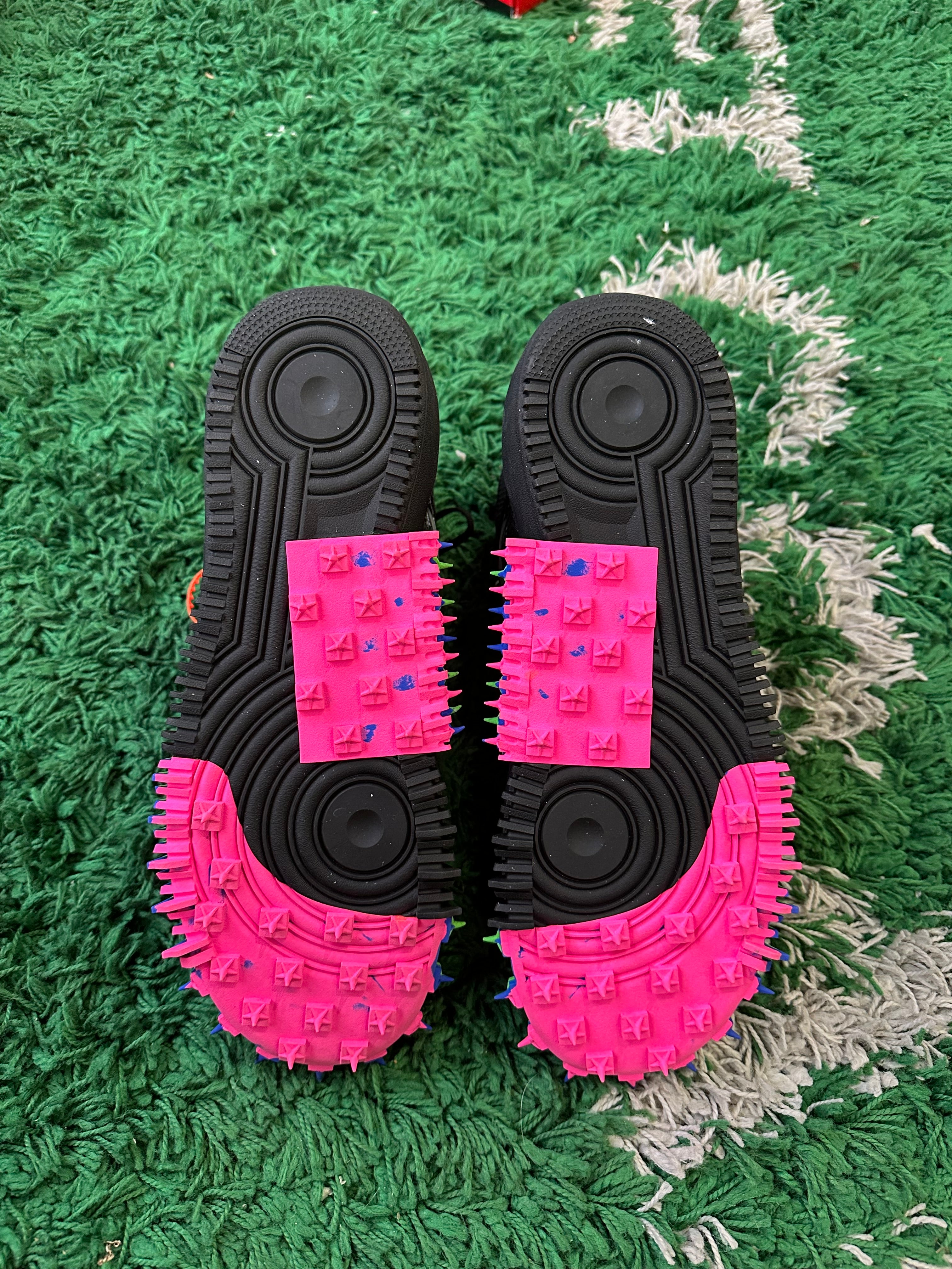 Off-White Air Force 1 Mid “Black”