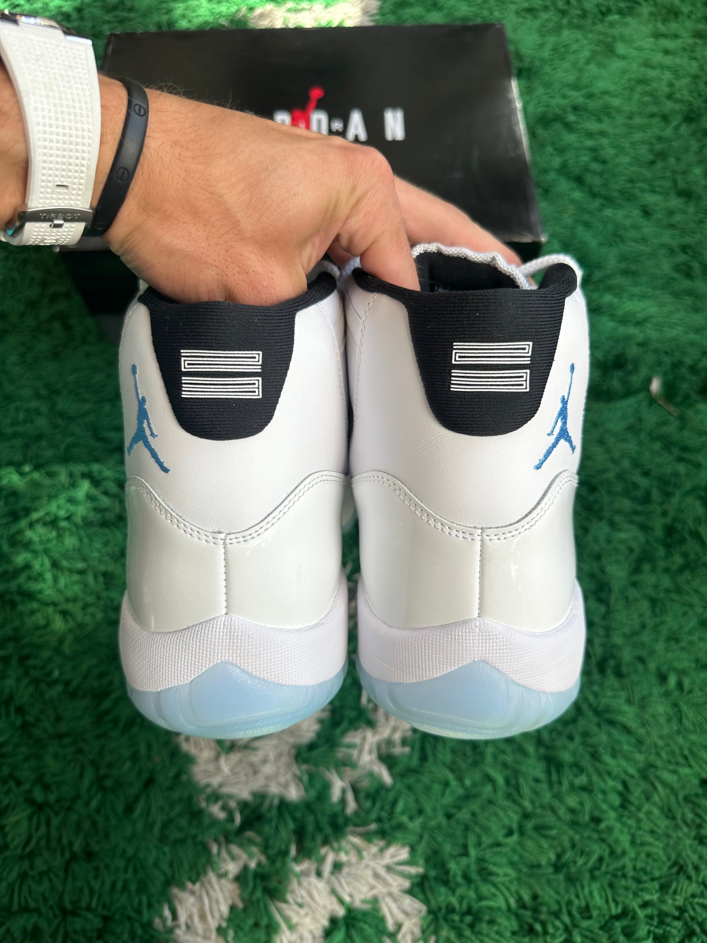 Jordan 11 “Legend Blue”