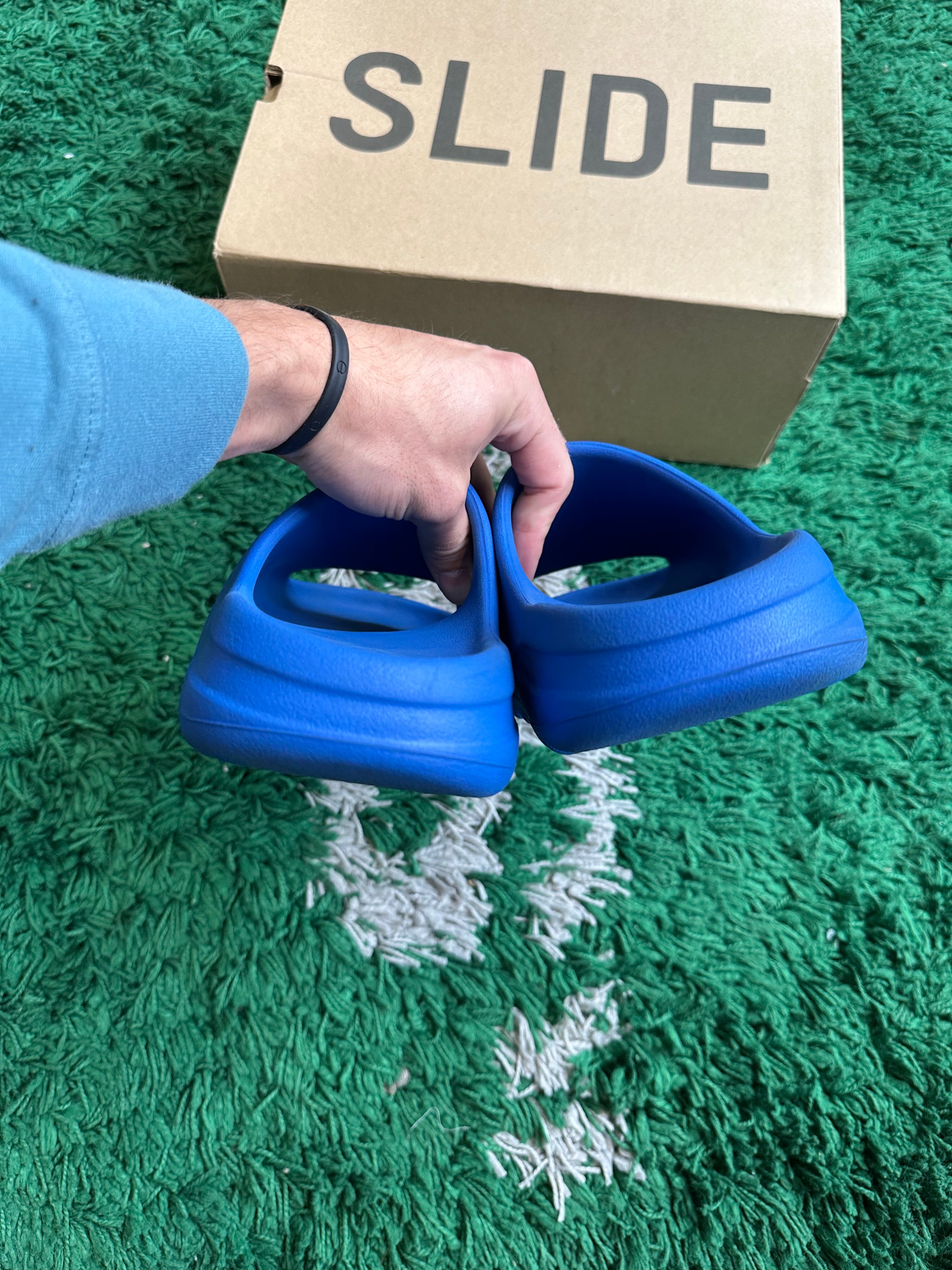 Yeezy Slide “Azure”