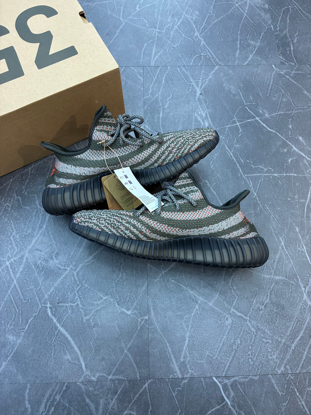 Yeezy 350 V2 “Carbon Beluga”