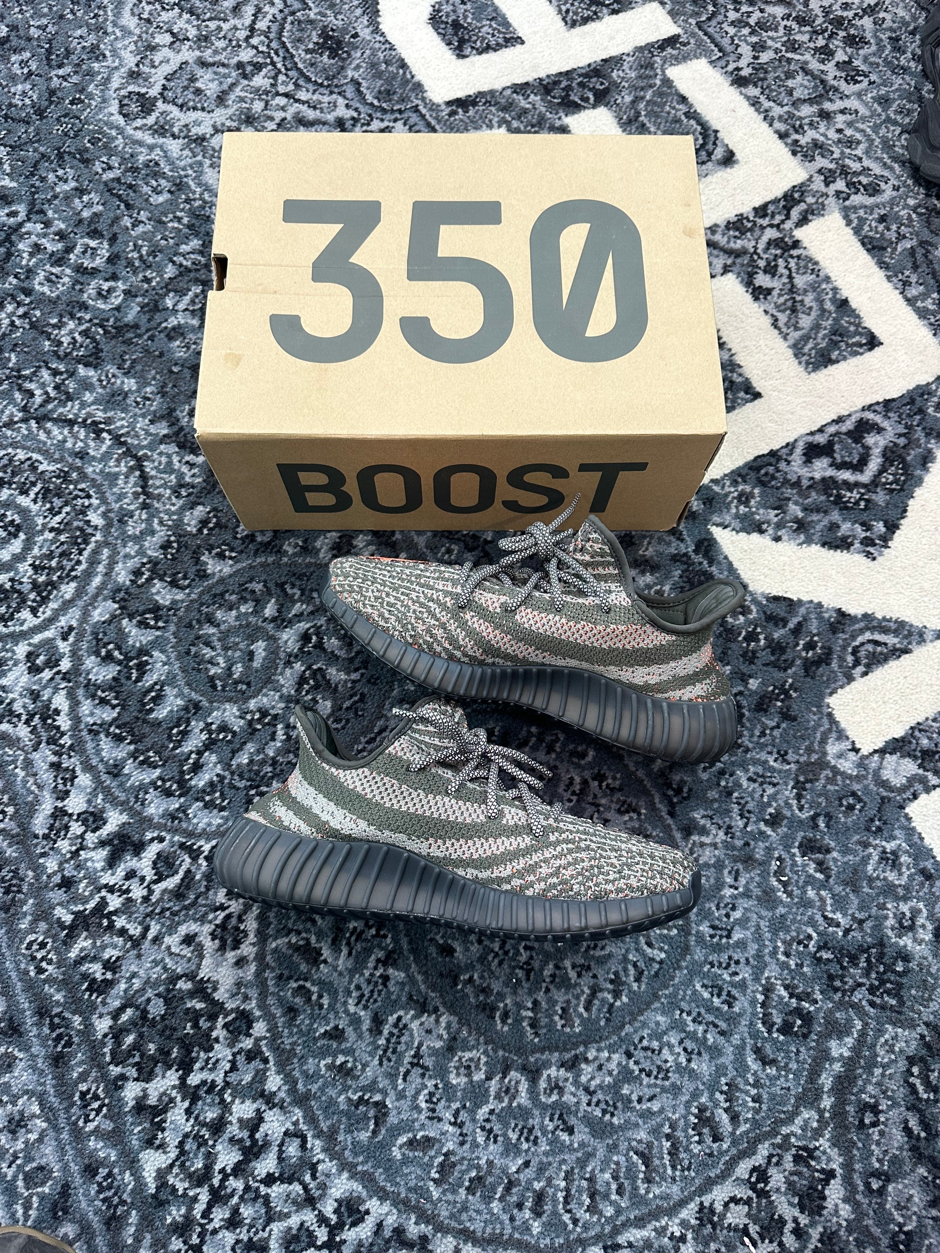 Yeezy 350 “Carbon Beluga”