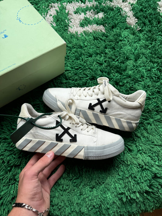 Off-White Vulc Low “White Black Grey”