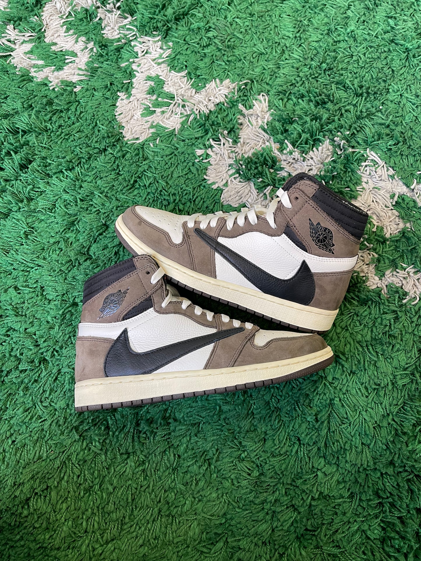 Jordan 1 High x Travis Scott “Mocha”