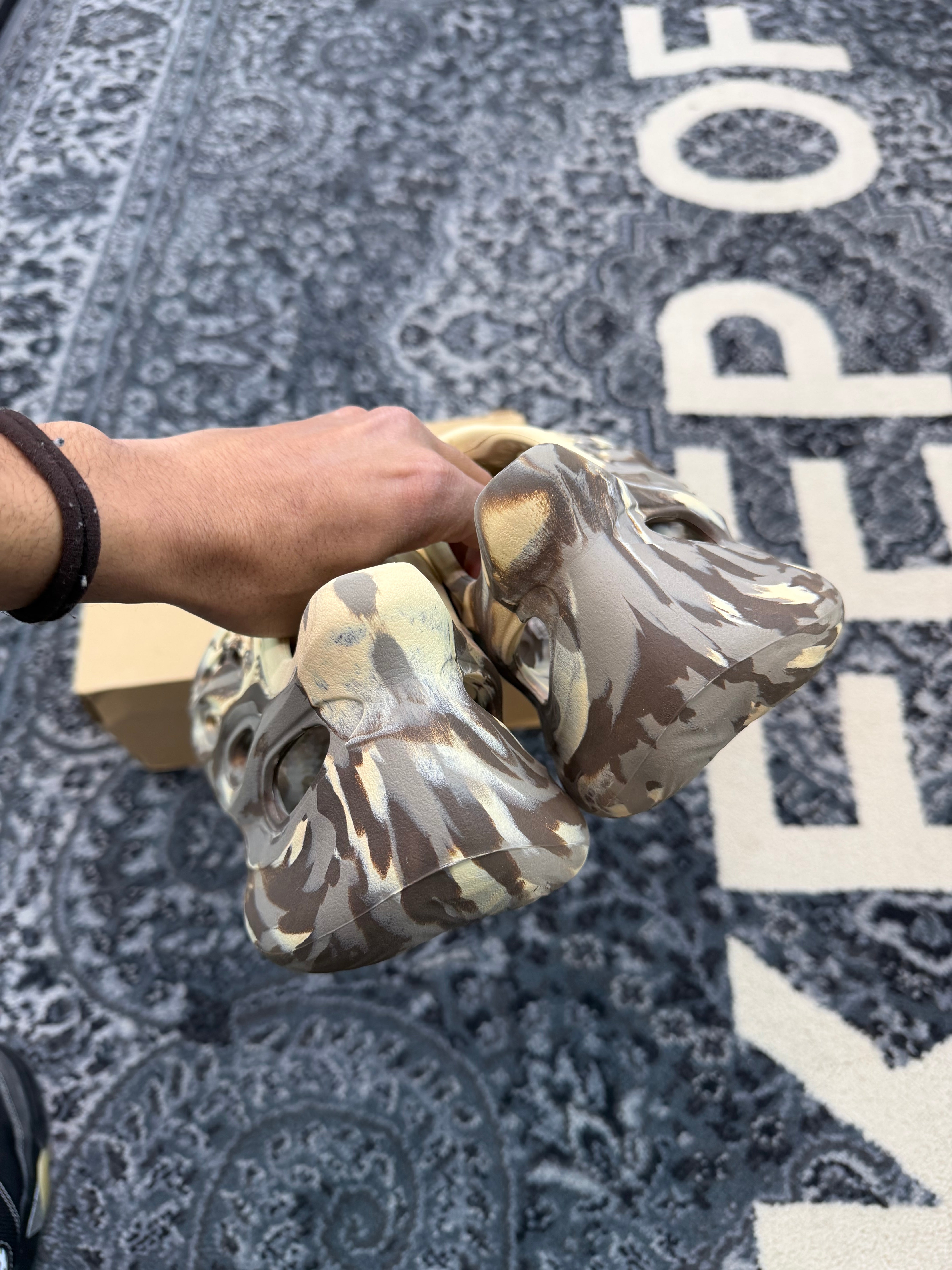 Yeezy Foam Runner “MX Cream Clay”