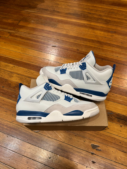 Jordan 4 “Military Blue”
