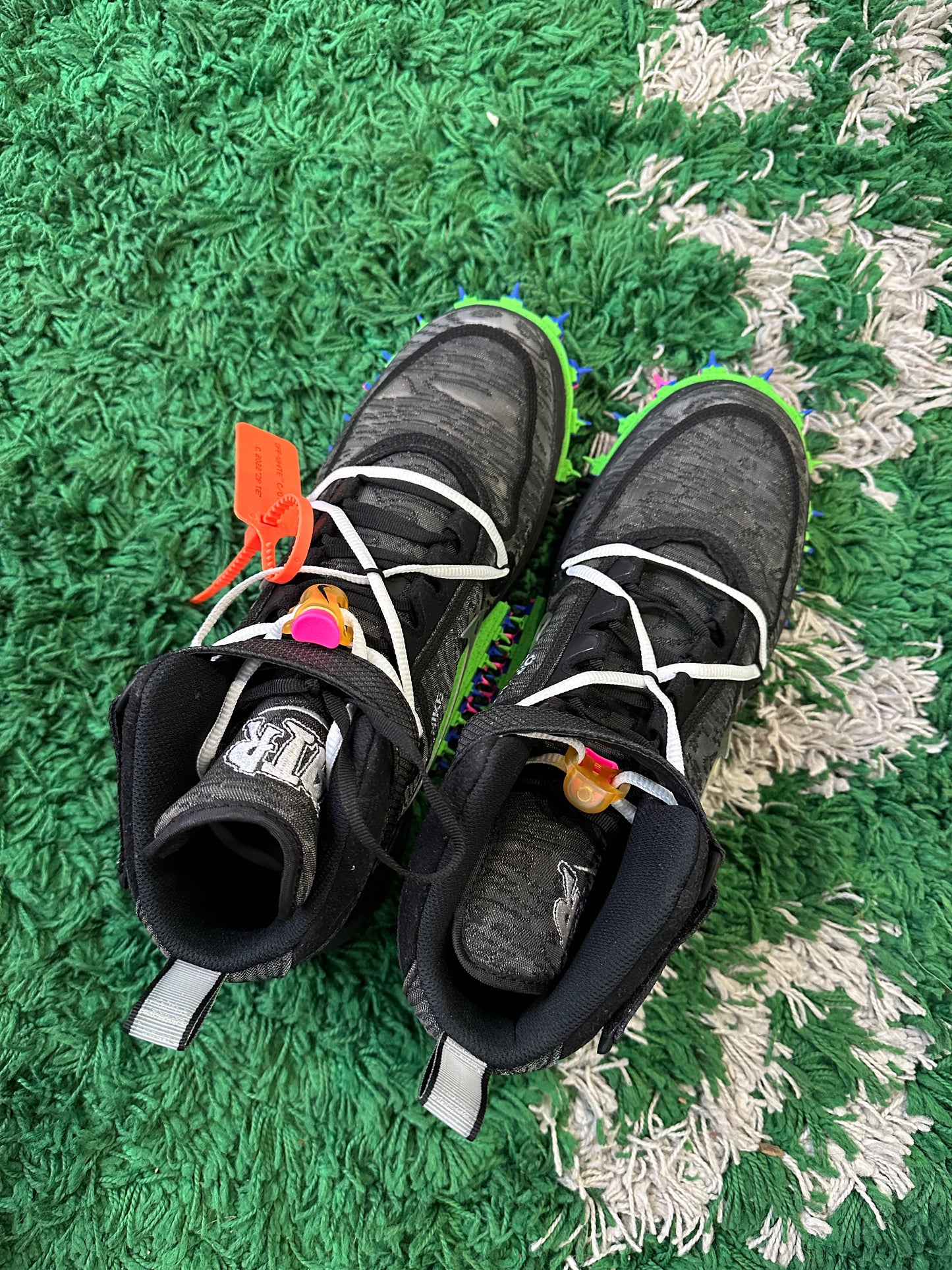 Off-White Air Force 1 Mid “Black”