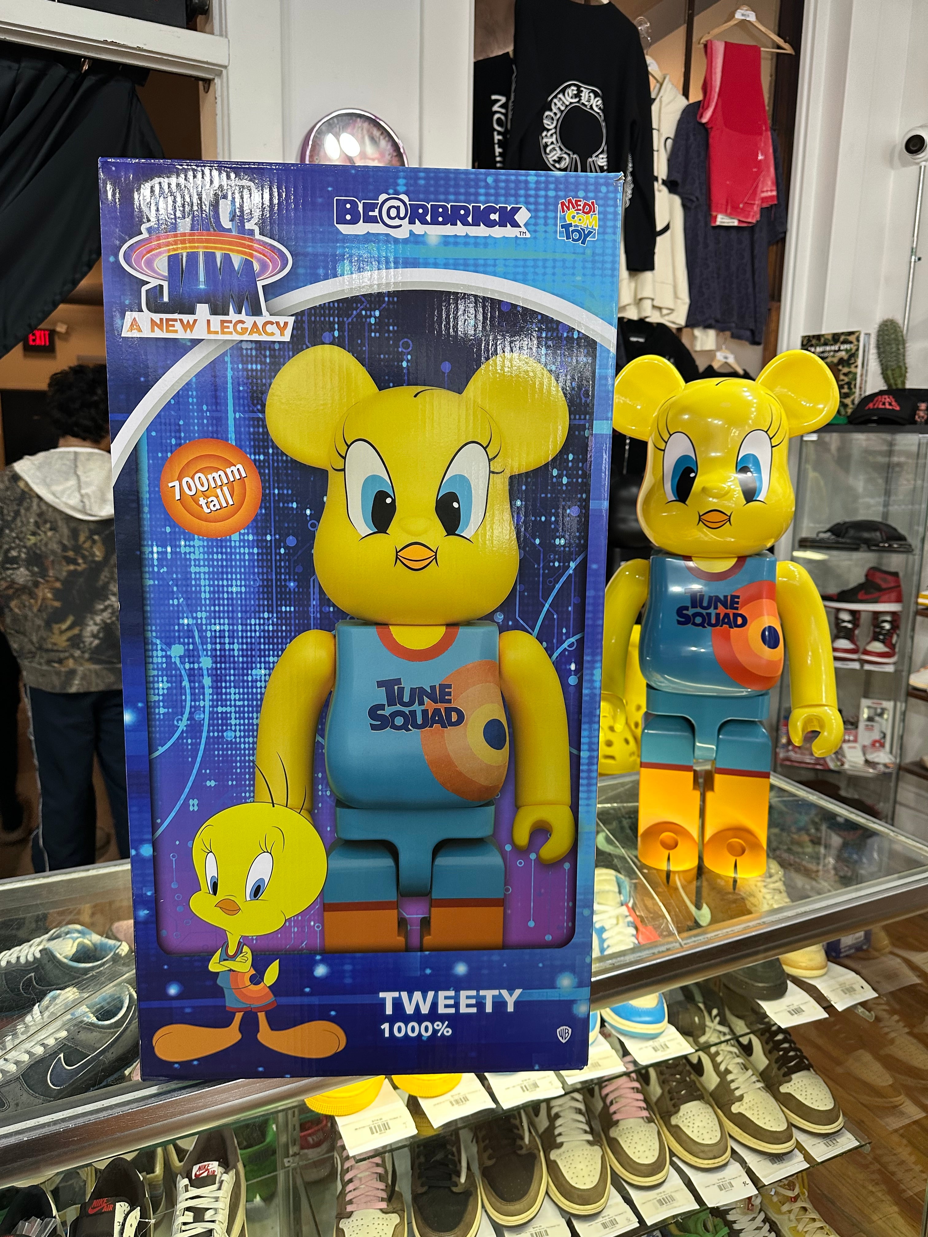 Bearbrick 1000% “Space Jam Tweety”