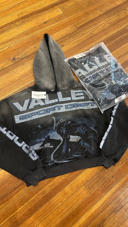 Vale Forever Watchdog Pullover