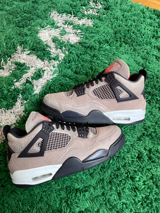 Jordan 4 “Taupe Haze”