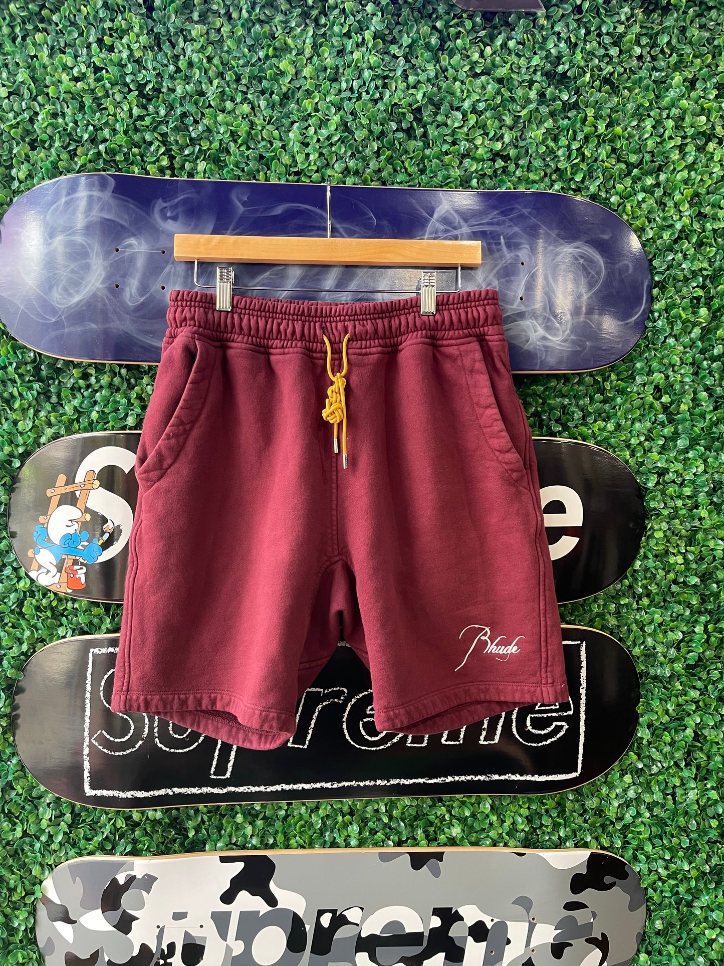 Rhude Sweatshorts “Burgundy”