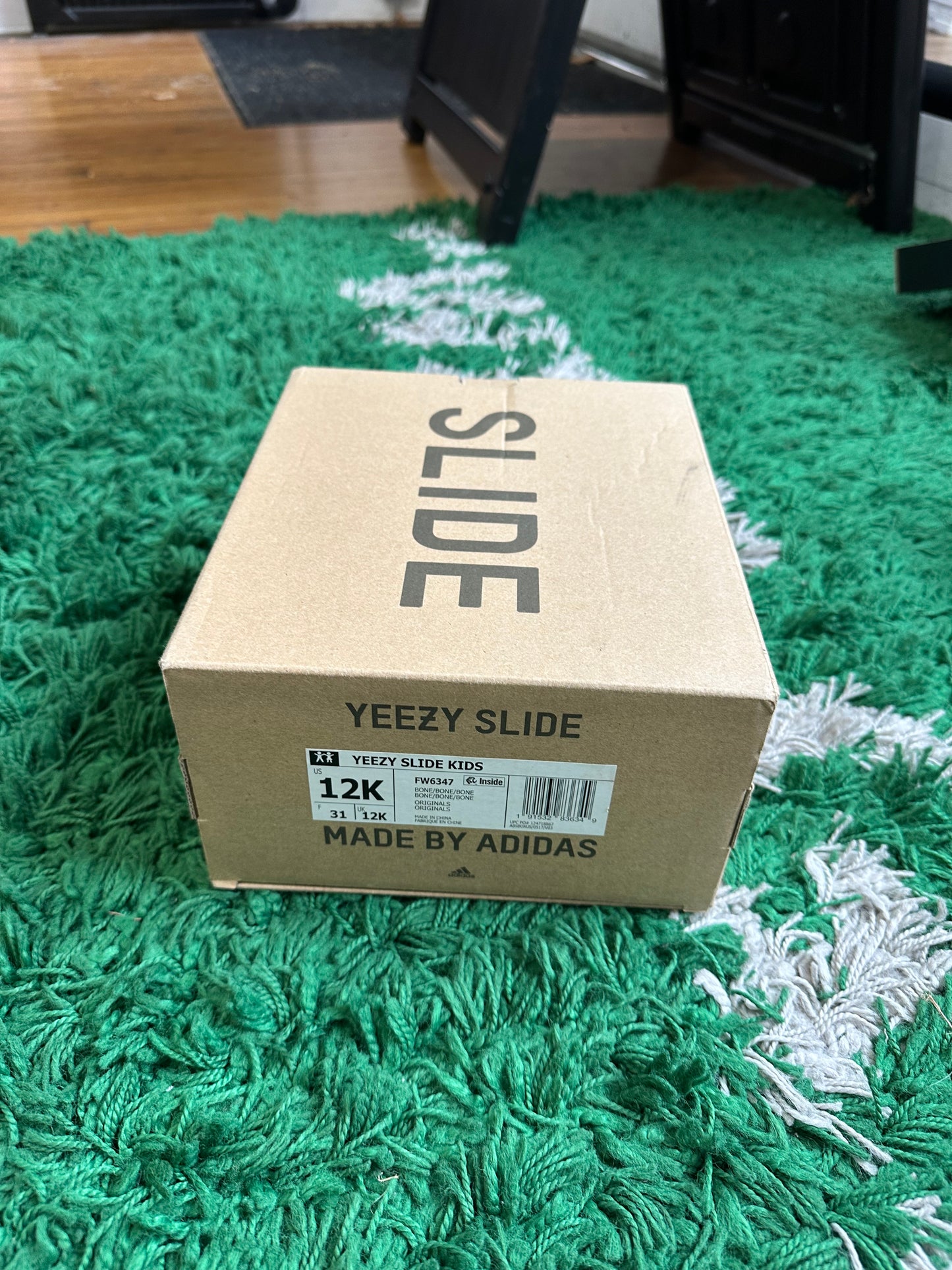 Yeezy Slide “Bone” Kids