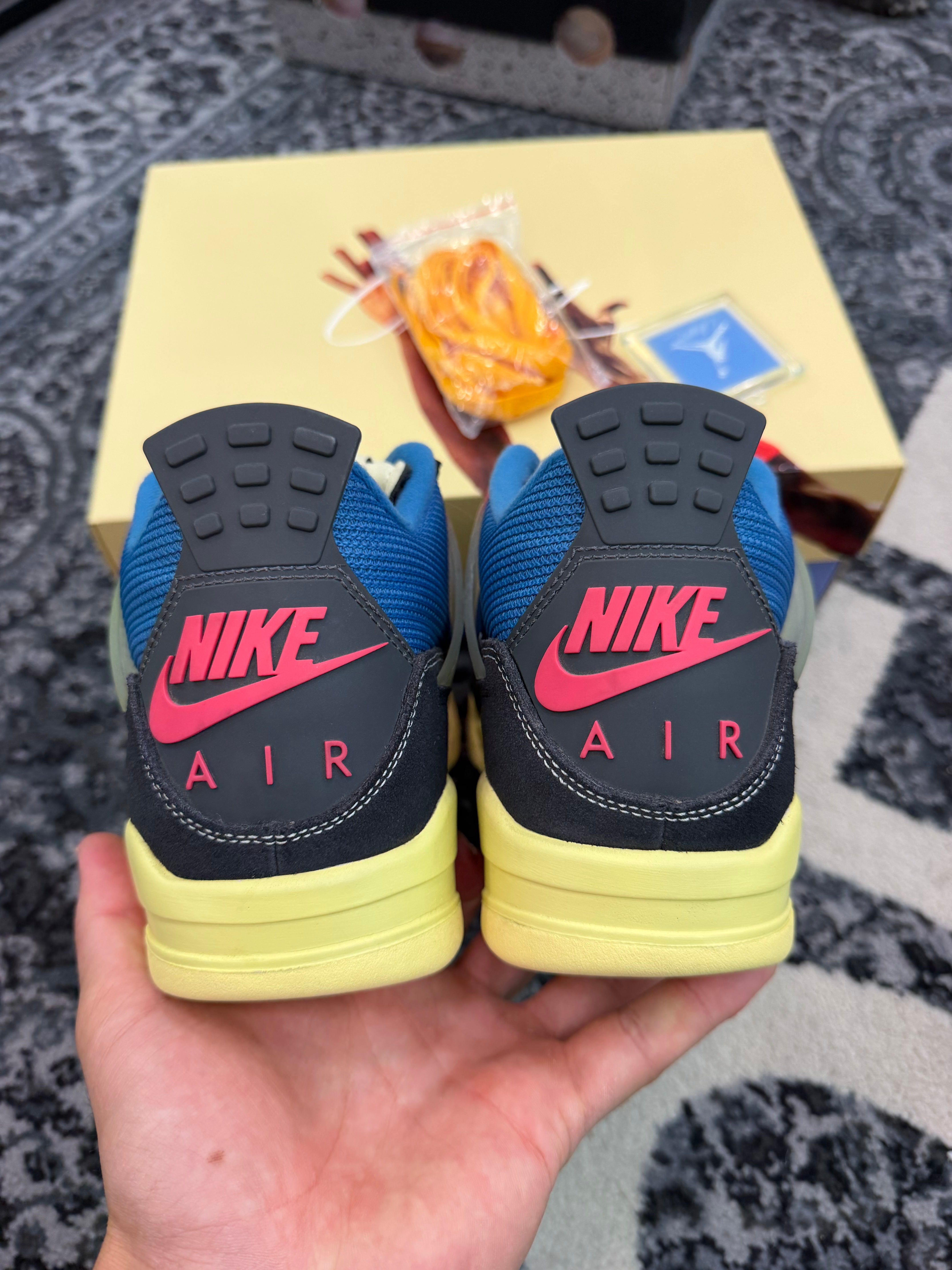 Jordan 4 x Union “Off Noir”