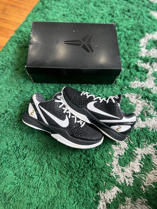 Kobe 6 Protro “Mambacita Sweet 16”