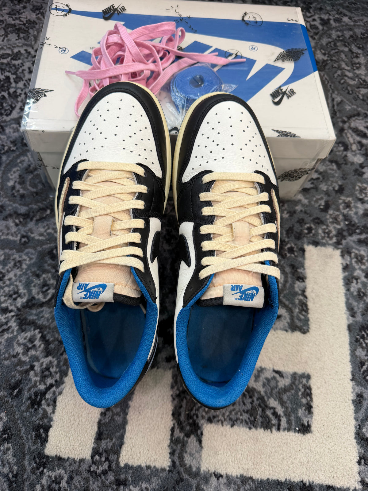 Jordan 1 Low x Travis Scott “Fragment”