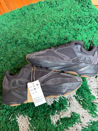 Yeezy 700 “Utility Black”