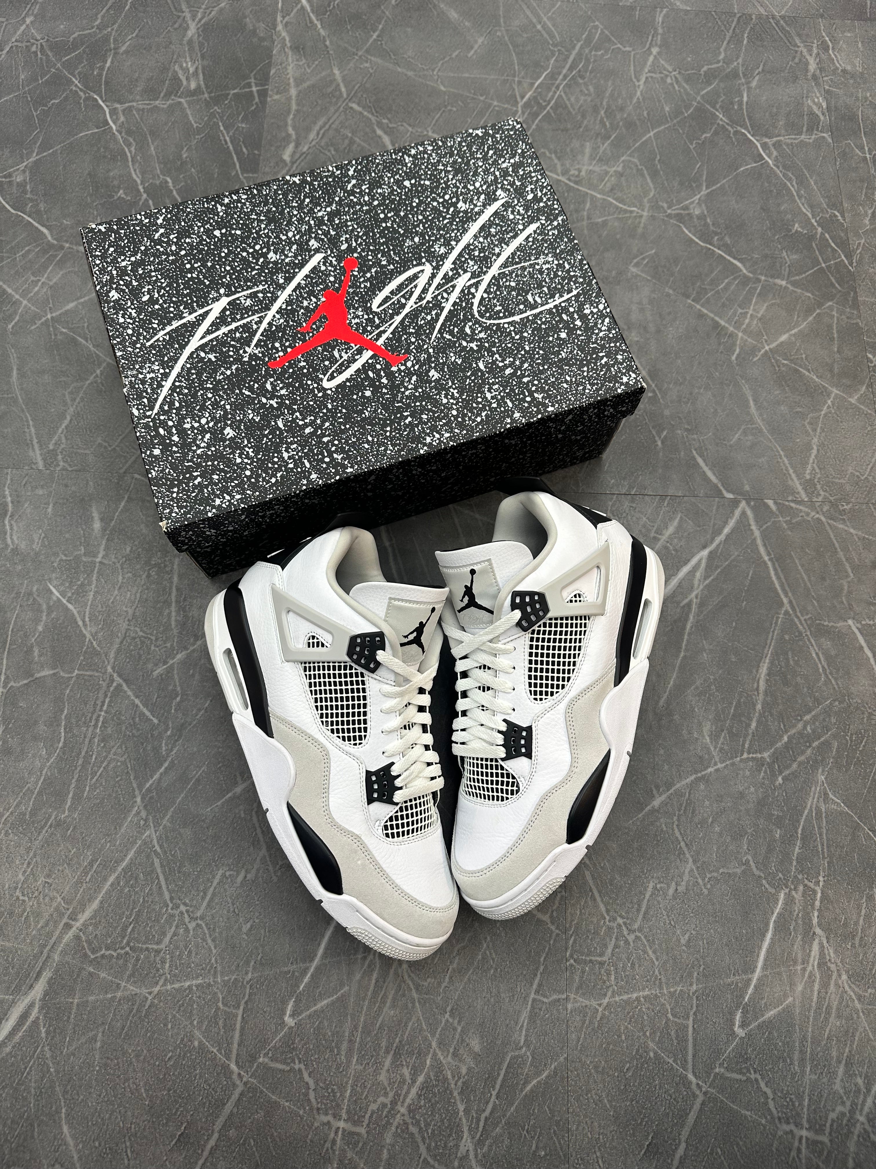 Jordan 4 “Military Black”