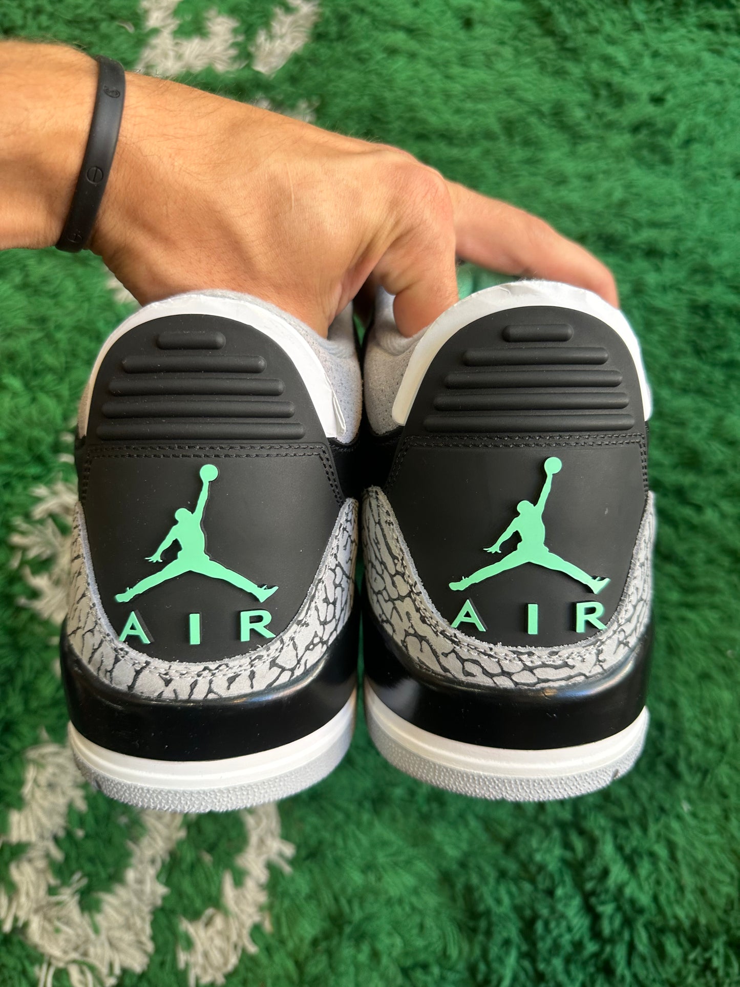 Jordan 3 “Green Glow”