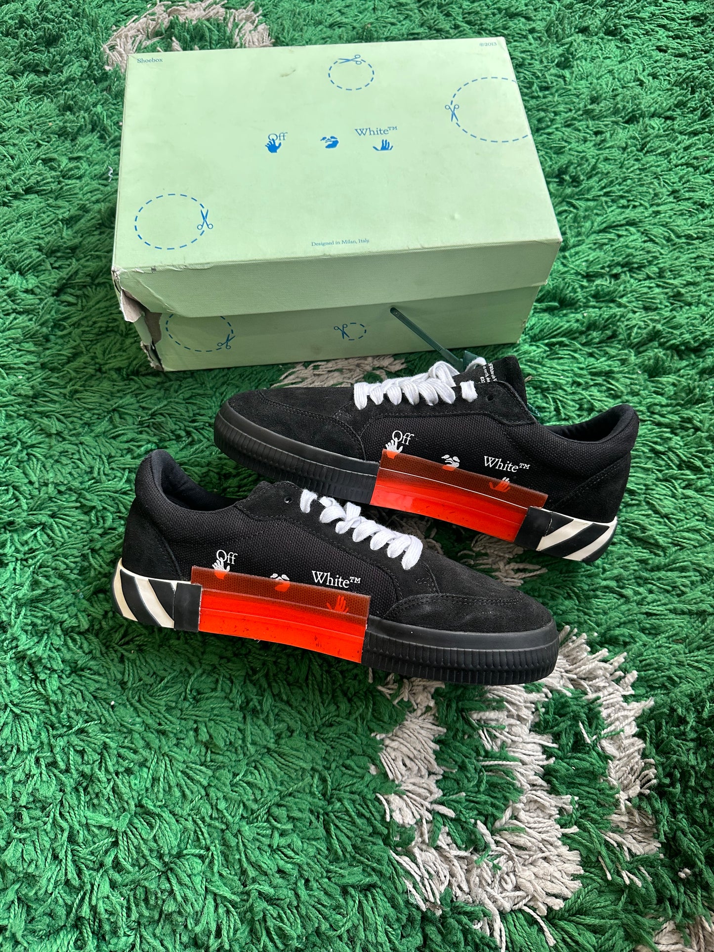 Off White Vulcanized Low “Blue Black”