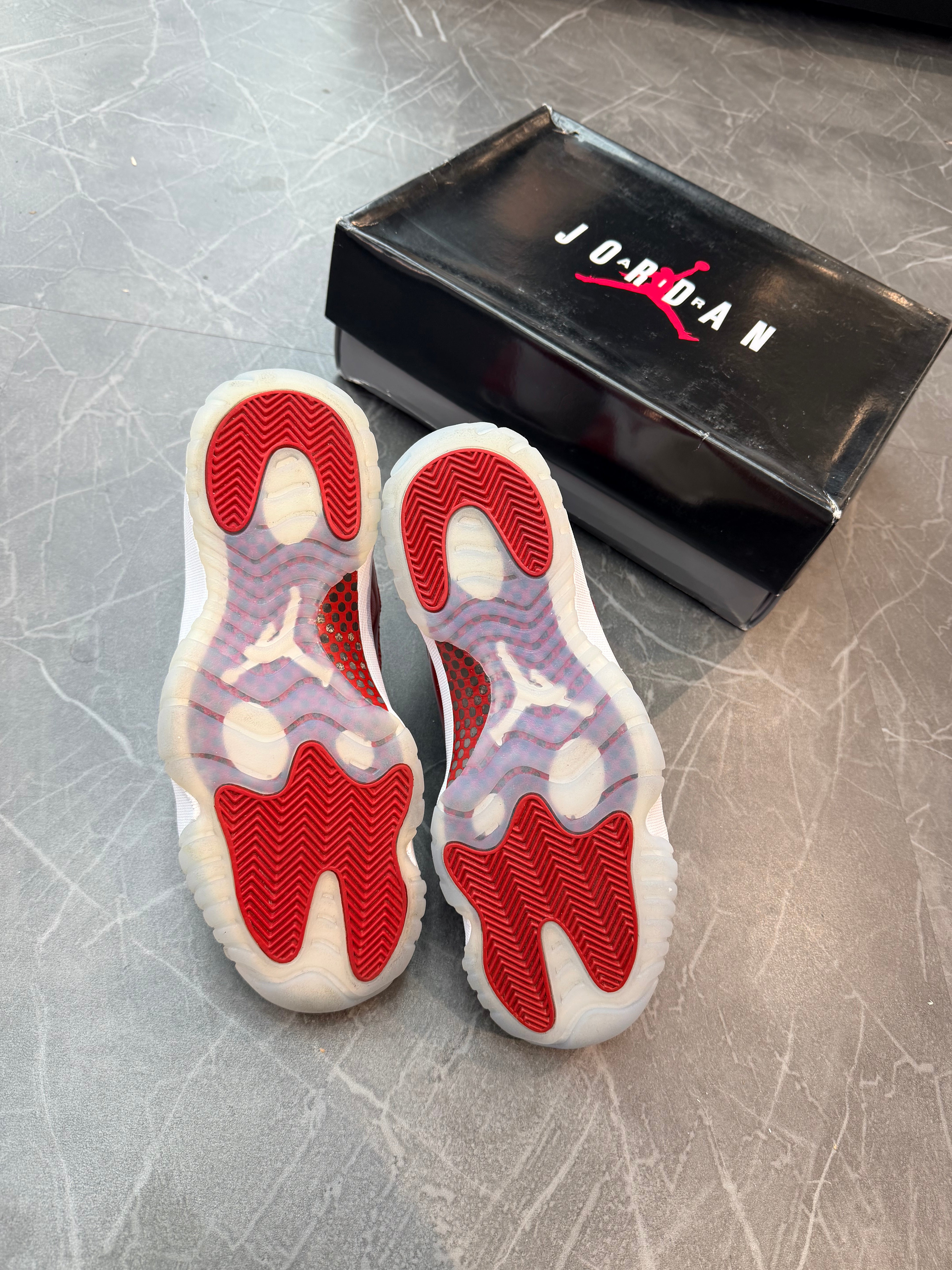 Jordan 11 “Cherry”
