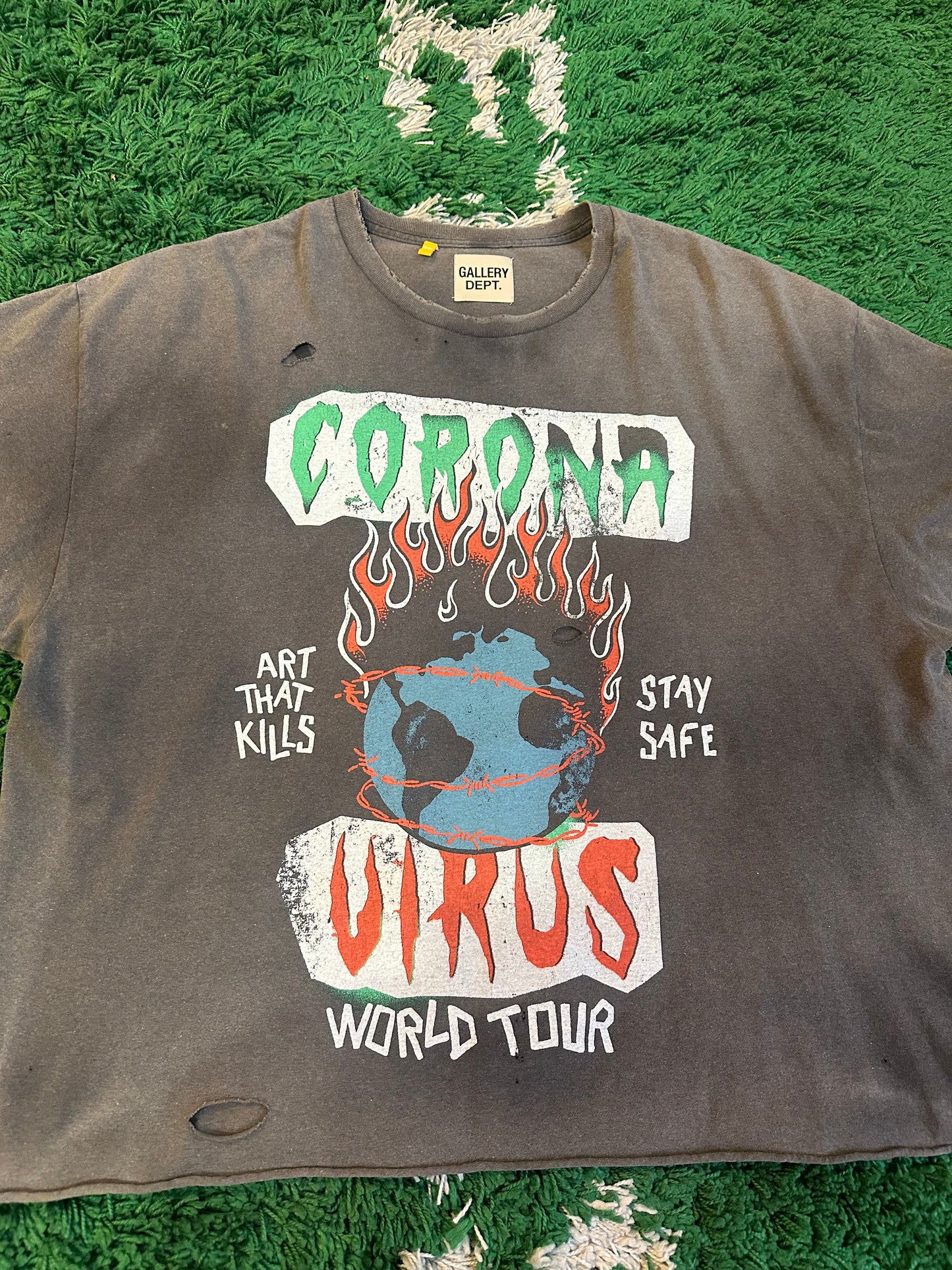 Gallery Dept Tee “Corona Virus”