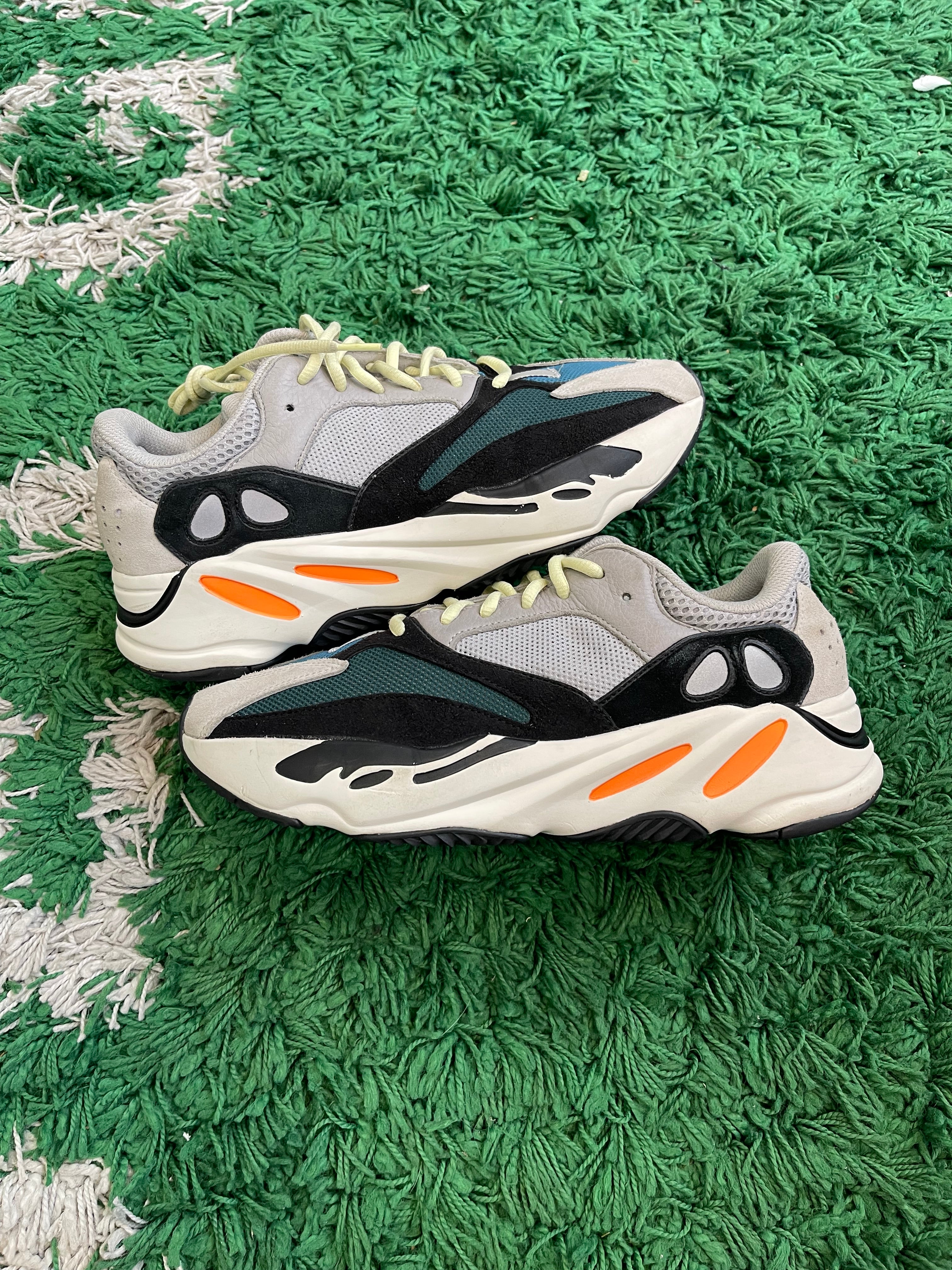 Yeezy 700 “Wave Runner”