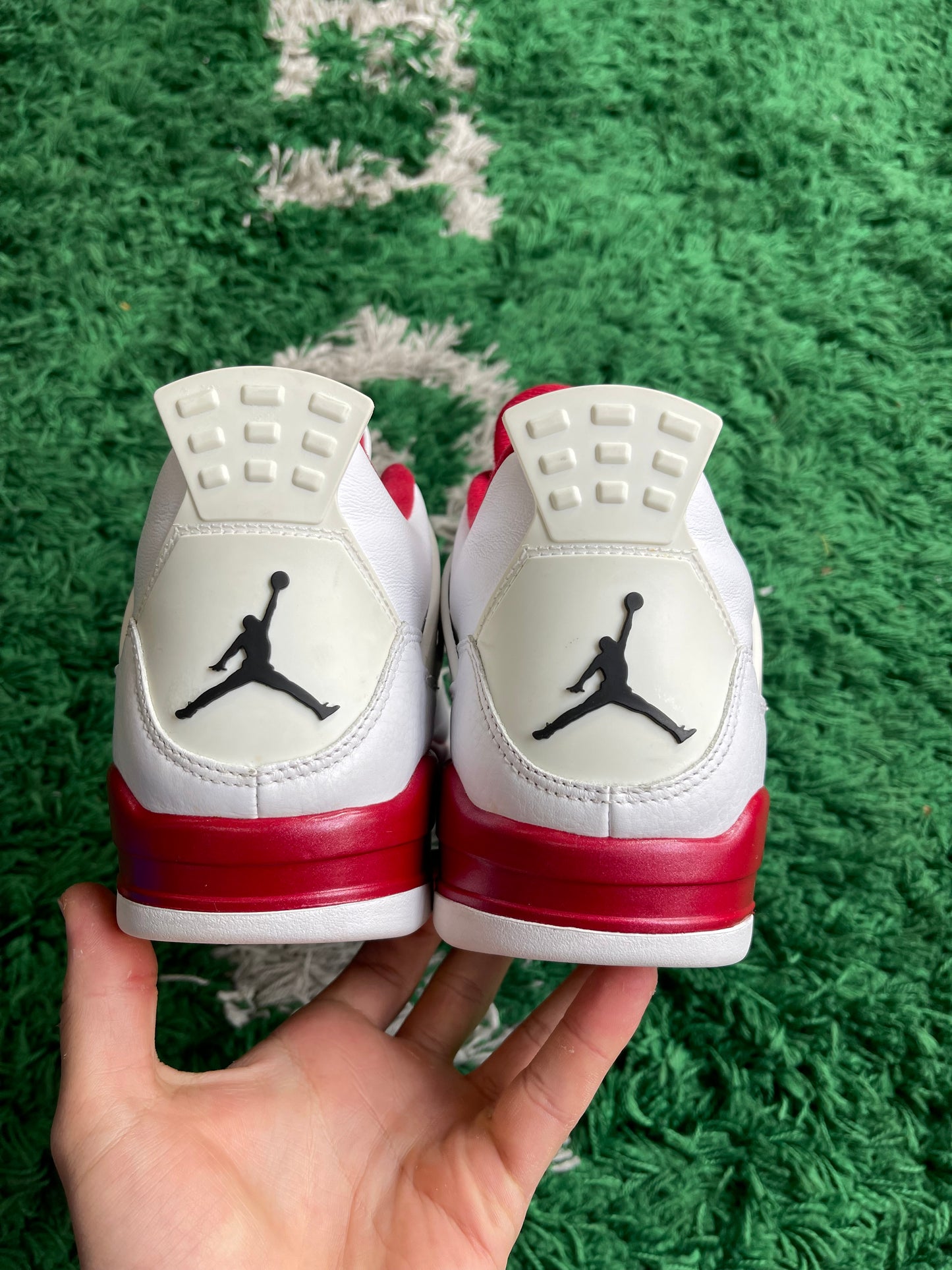 Jordan 4 “Alternate 89”
