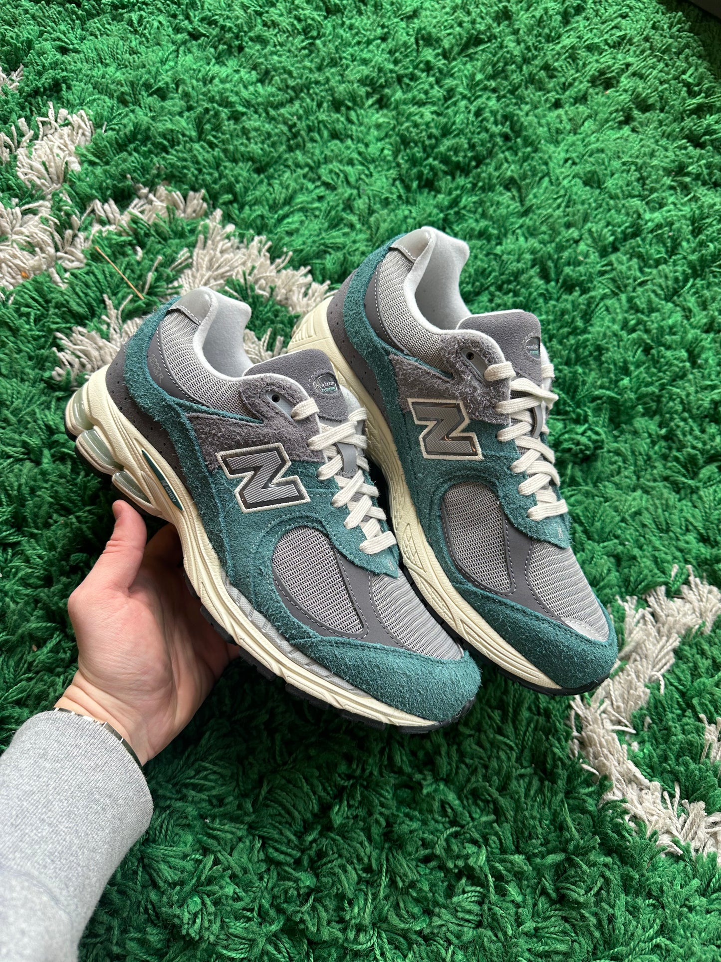 New Balance 2002R “New Spruce Magnet”